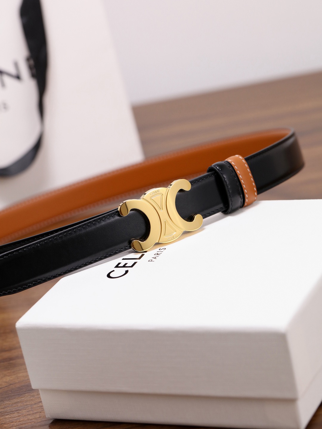 LOEWE 로에베 허리 로고 자수 셔츠 1