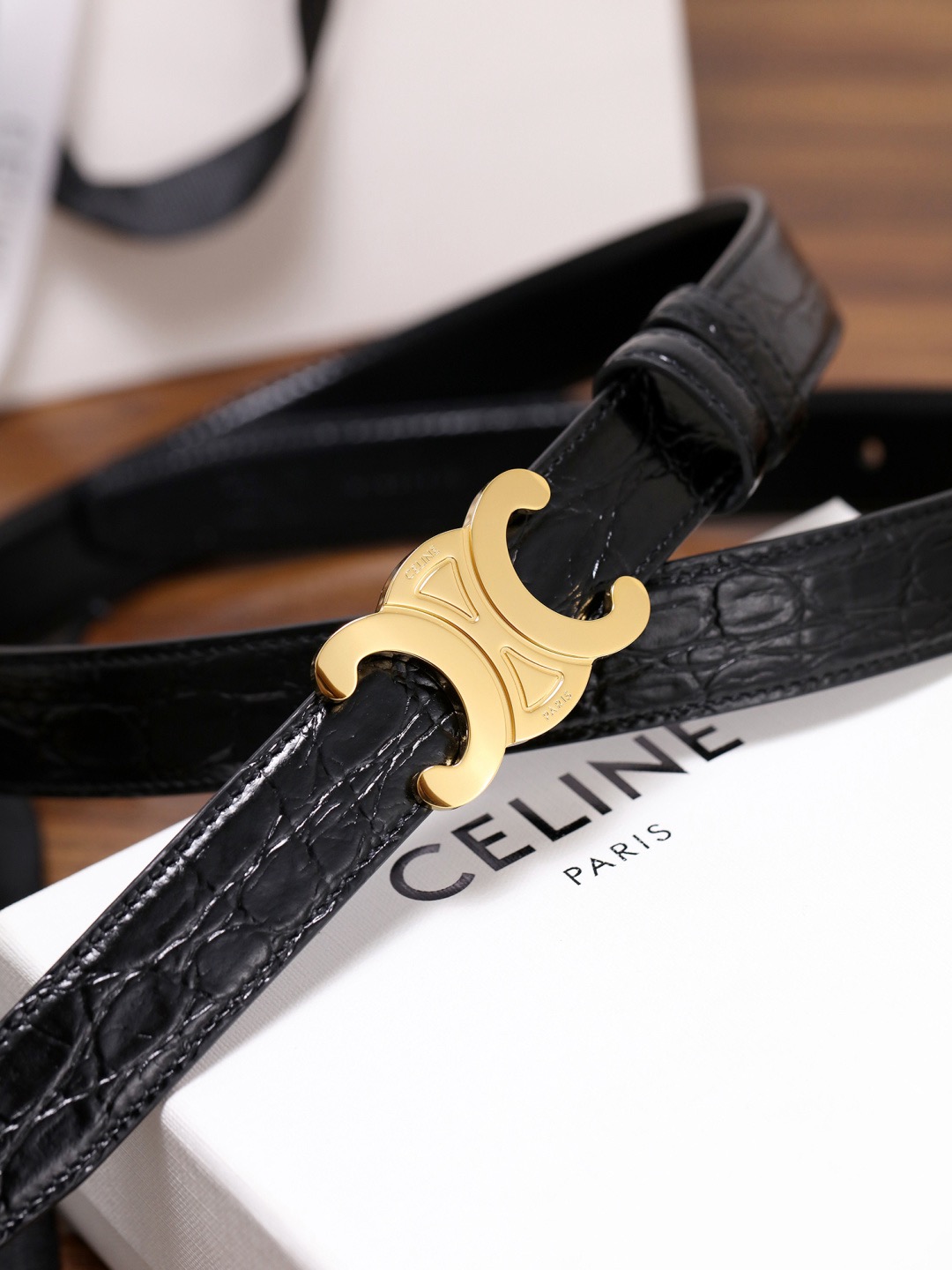 LOEWE 로에베 허리 로고 자수 셔츠 5