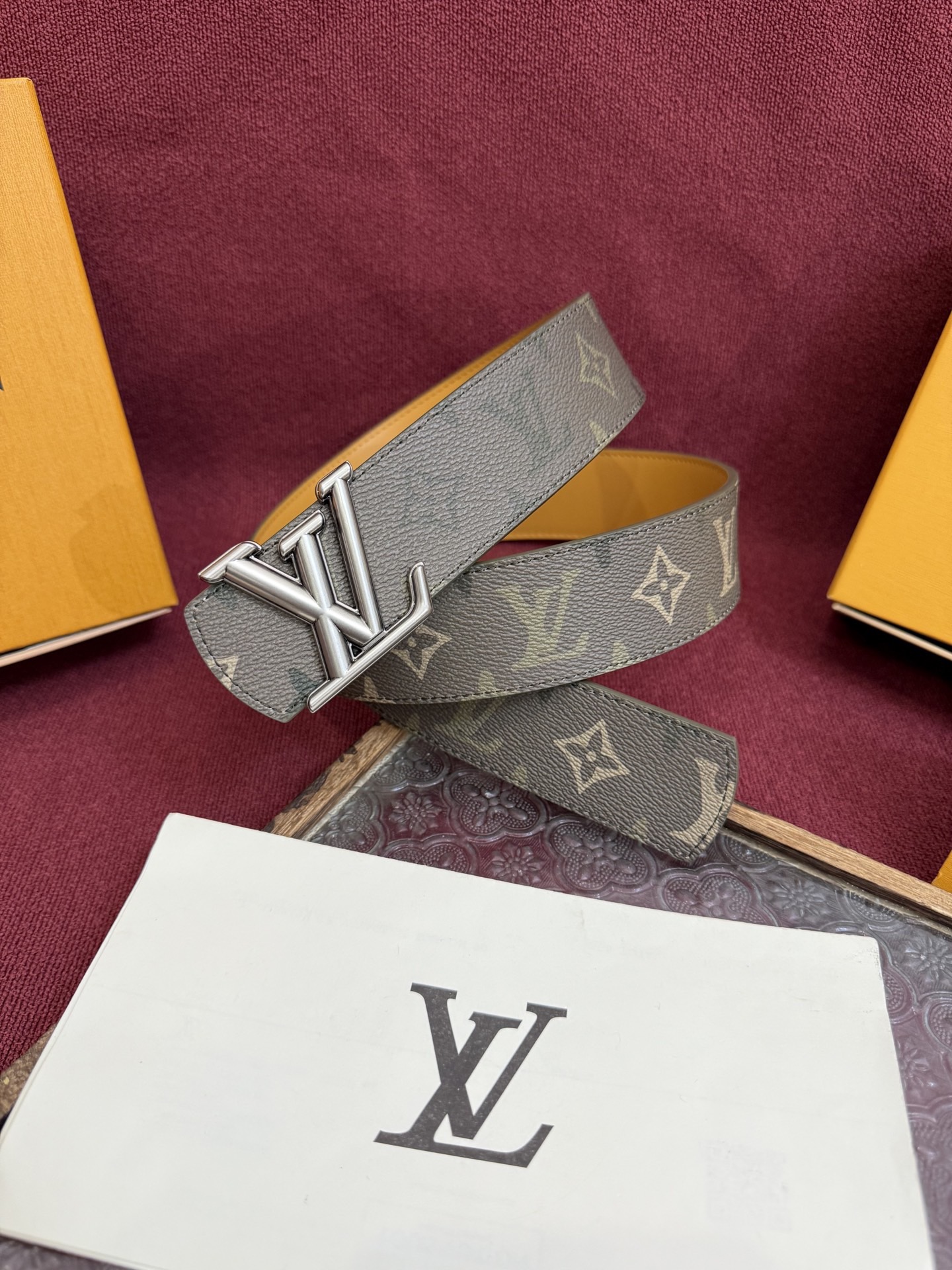 Louis Vuitton 루이비통 루이 비통 Monogram Surplus 40mm 벨트 1