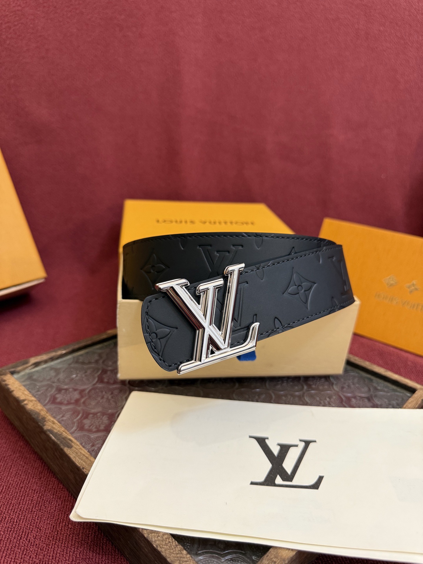 Louis Vuitton 루이비통 루이 비통 디멘션 드리프트 양면 모노그램 가죽 벨트 7
