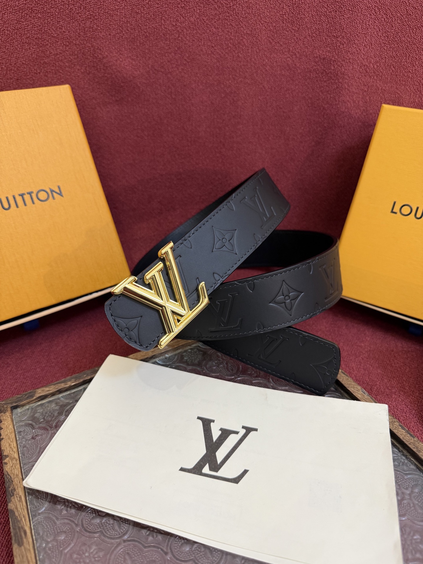 Louis Vuitton 루이비통 루이 비통 디멘션 드리프트 양면 모노그램 가죽 벨트 1