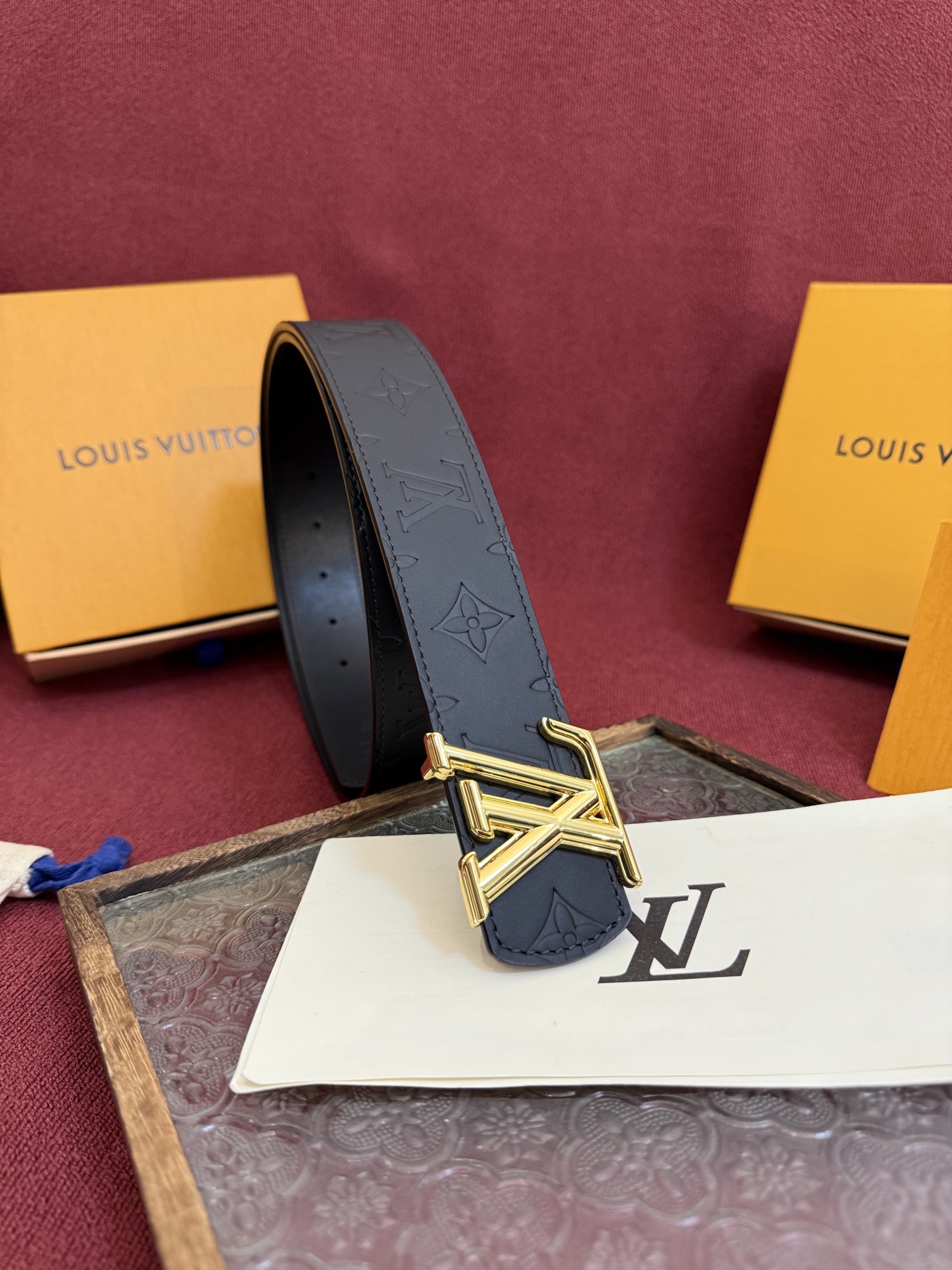 Louis Vuitton 루이비통 루이 비통 디멘션 드리프트 양면 모노그램 가죽 벨트 4