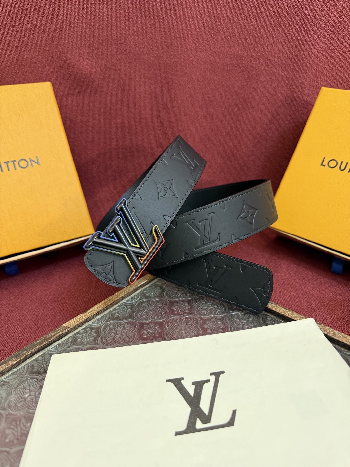 Louis Vuitton 루이비통 루이 비통 디멘션 드리프트 양면 모노그램 가죽 벨트 1