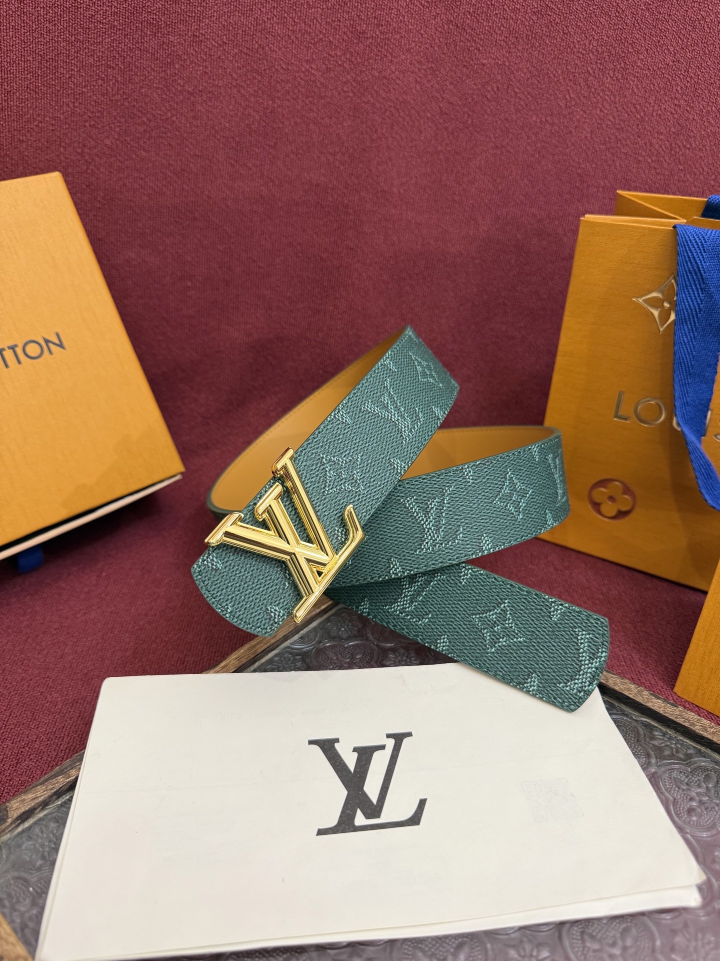 Louis Vuitton 루이비통 루이 비통 디멘션 모노그램 헤리티지 40 리버서블 벨트 1