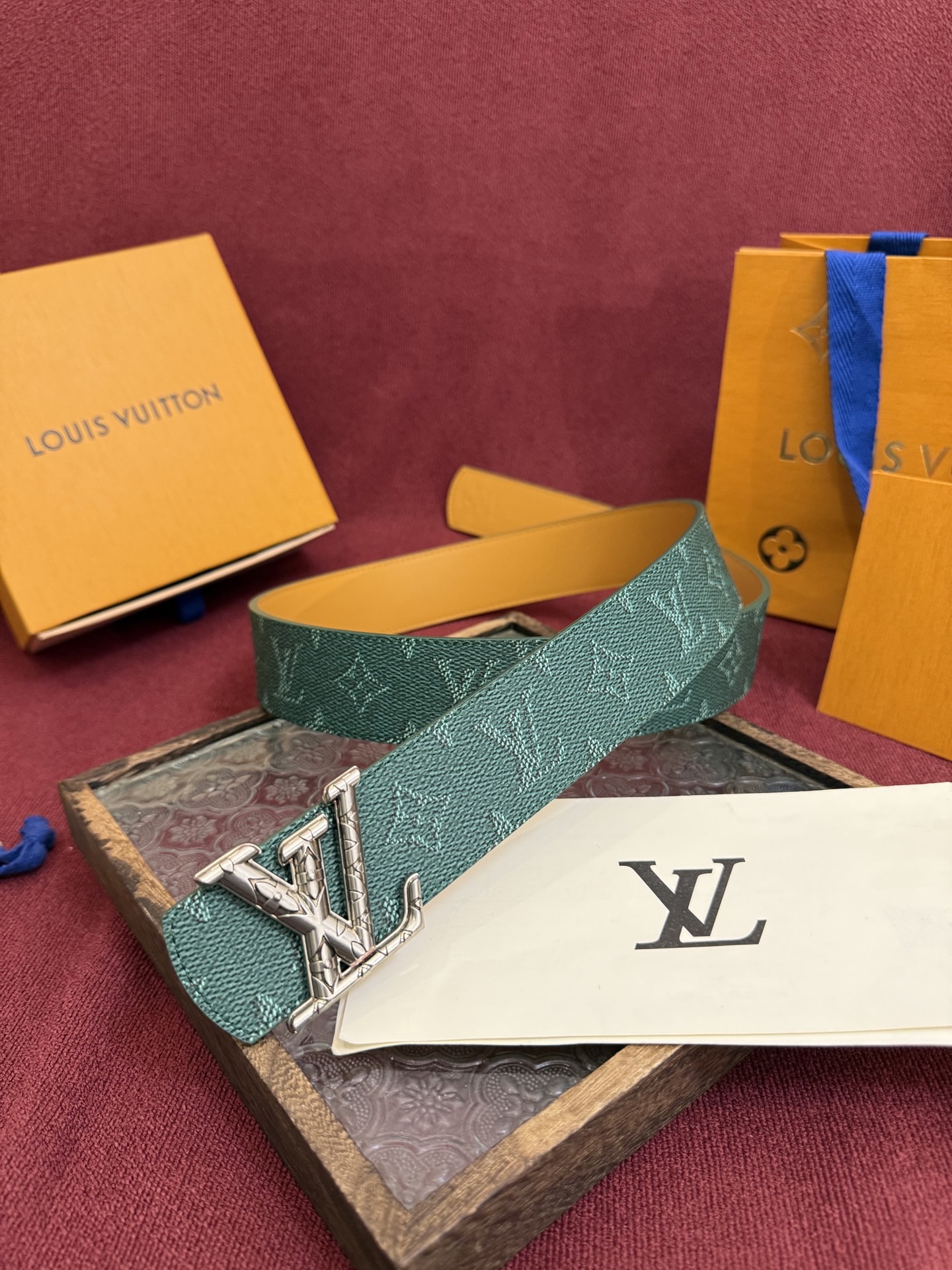 Louis Vuitton 루이비통 루이 비통 디멘션 모노그램 헤리티지 40 리버서블 벨트 2