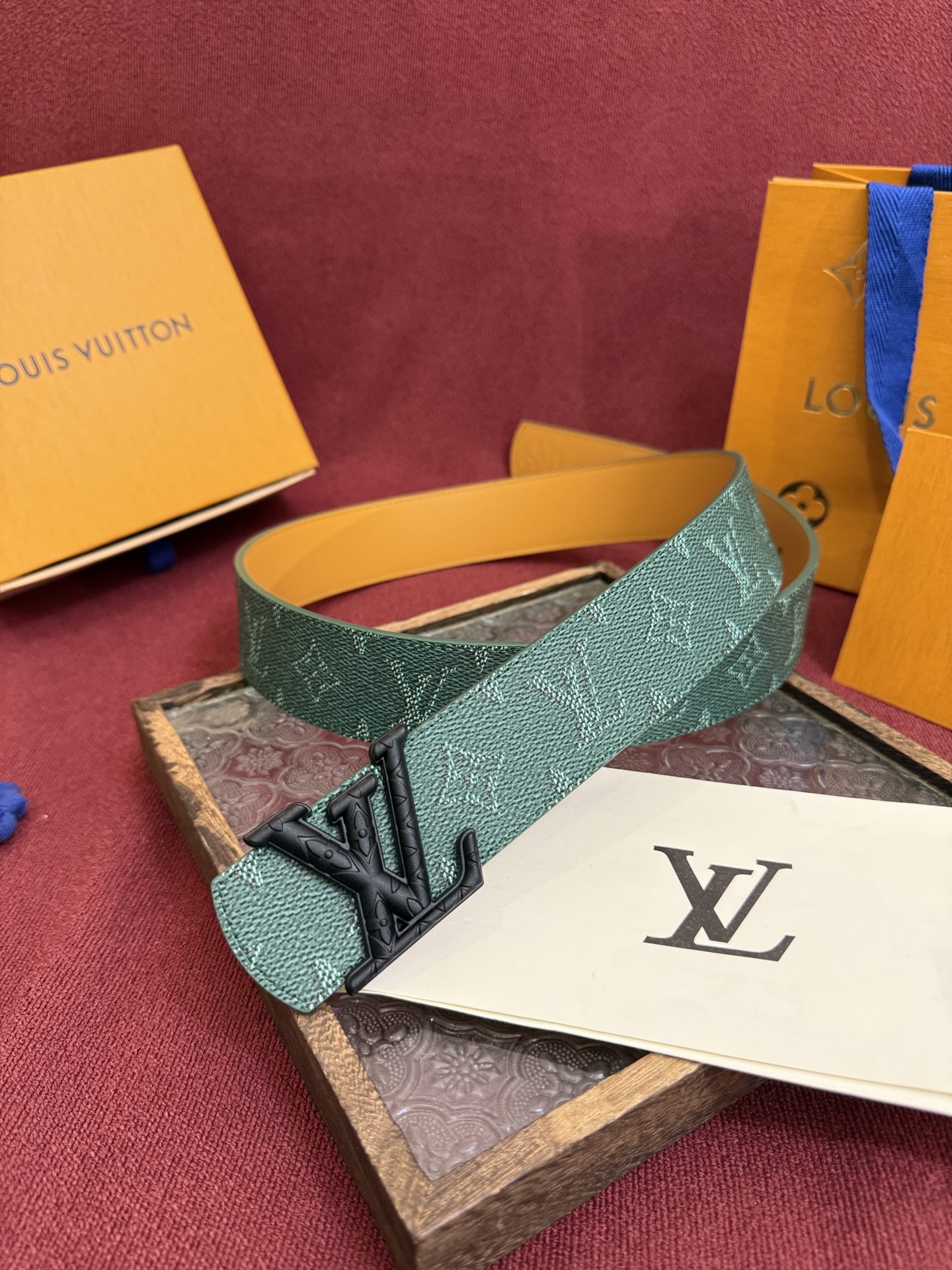 Louis Vuitton 루이비통 V넥 체크 가디건 2