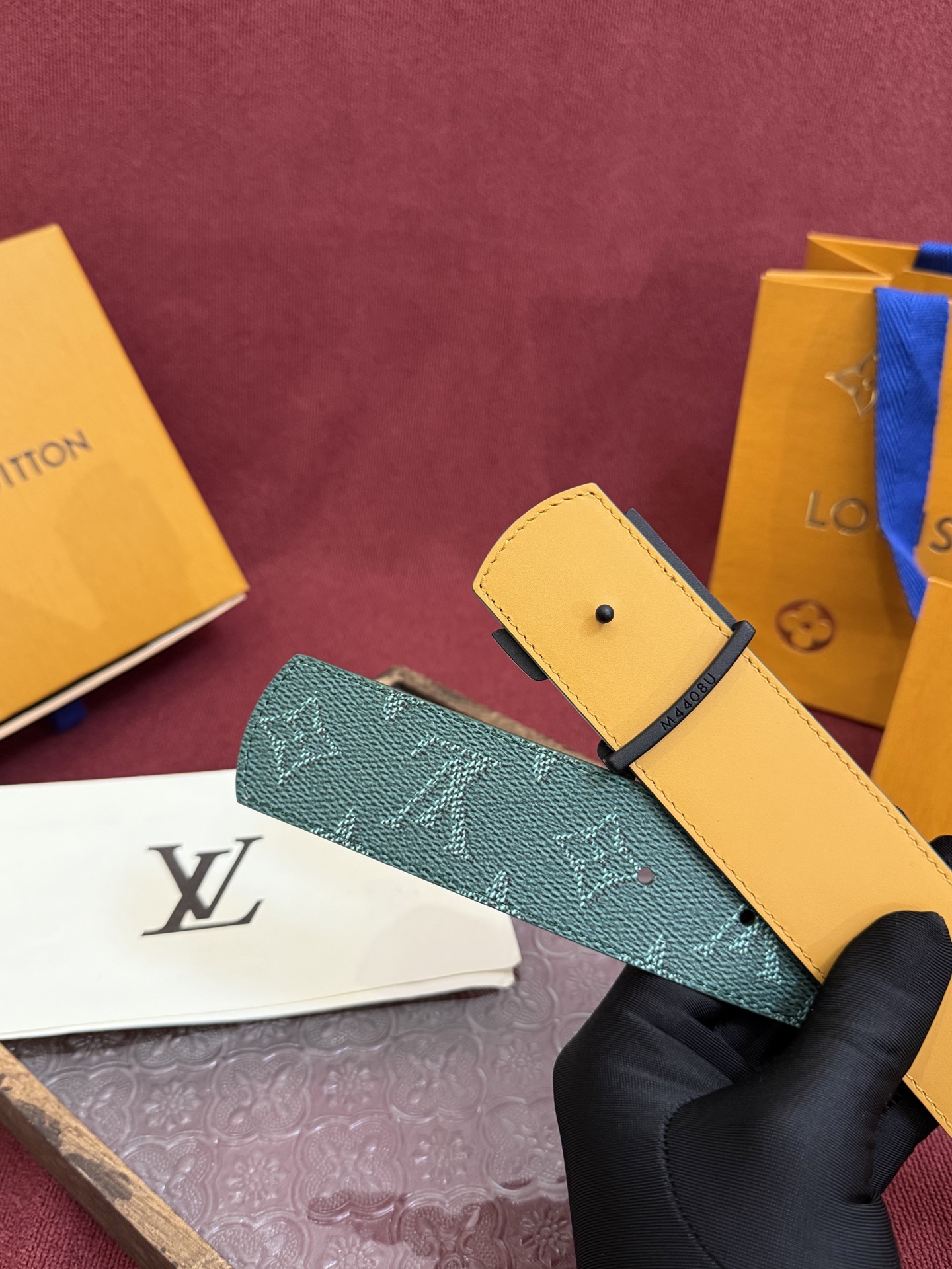 Louis Vuitton 루이비통 V넥 체크 가디건 4