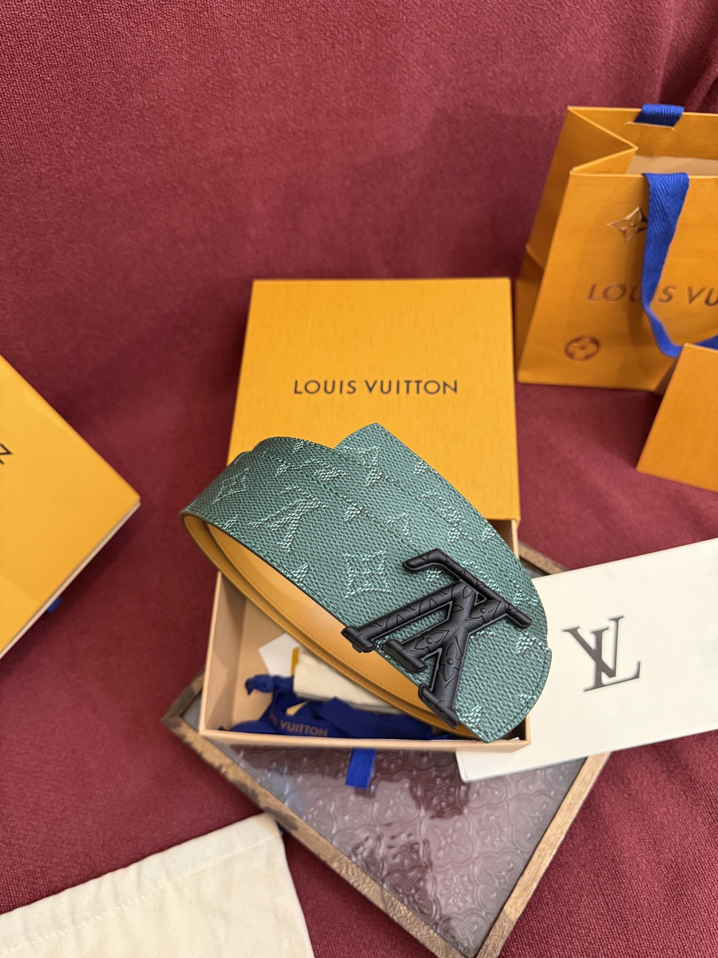 Louis Vuitton 루이비통 V넥 체크 가디건 6