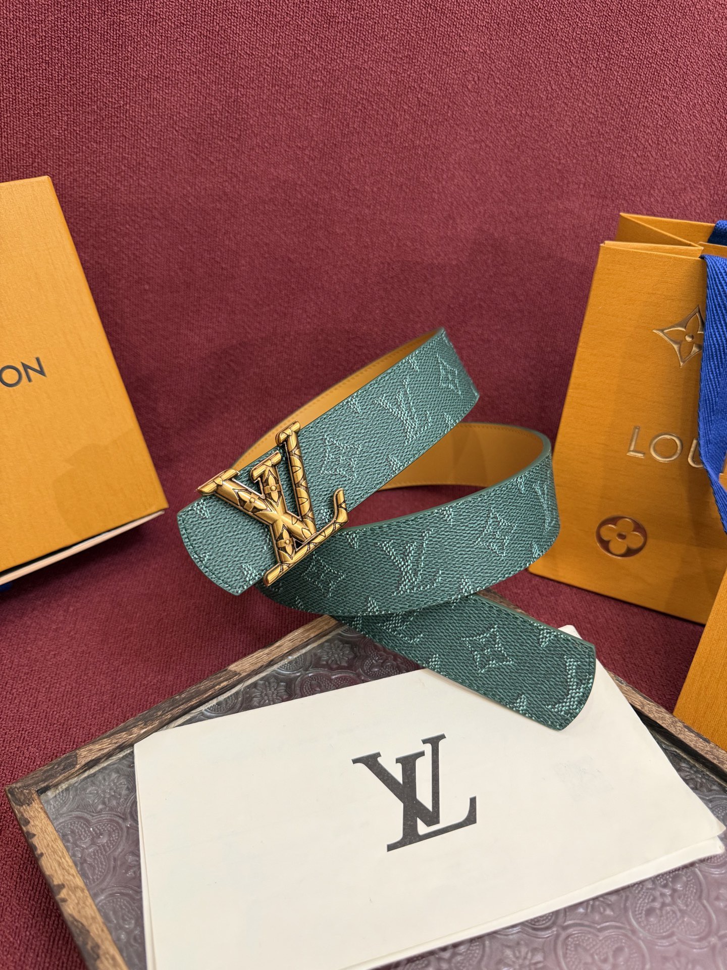 Louis Vuitton 루이비통 루이 비통 디멘션 모노그램 헤리티지 40 리버서블 벨트 1