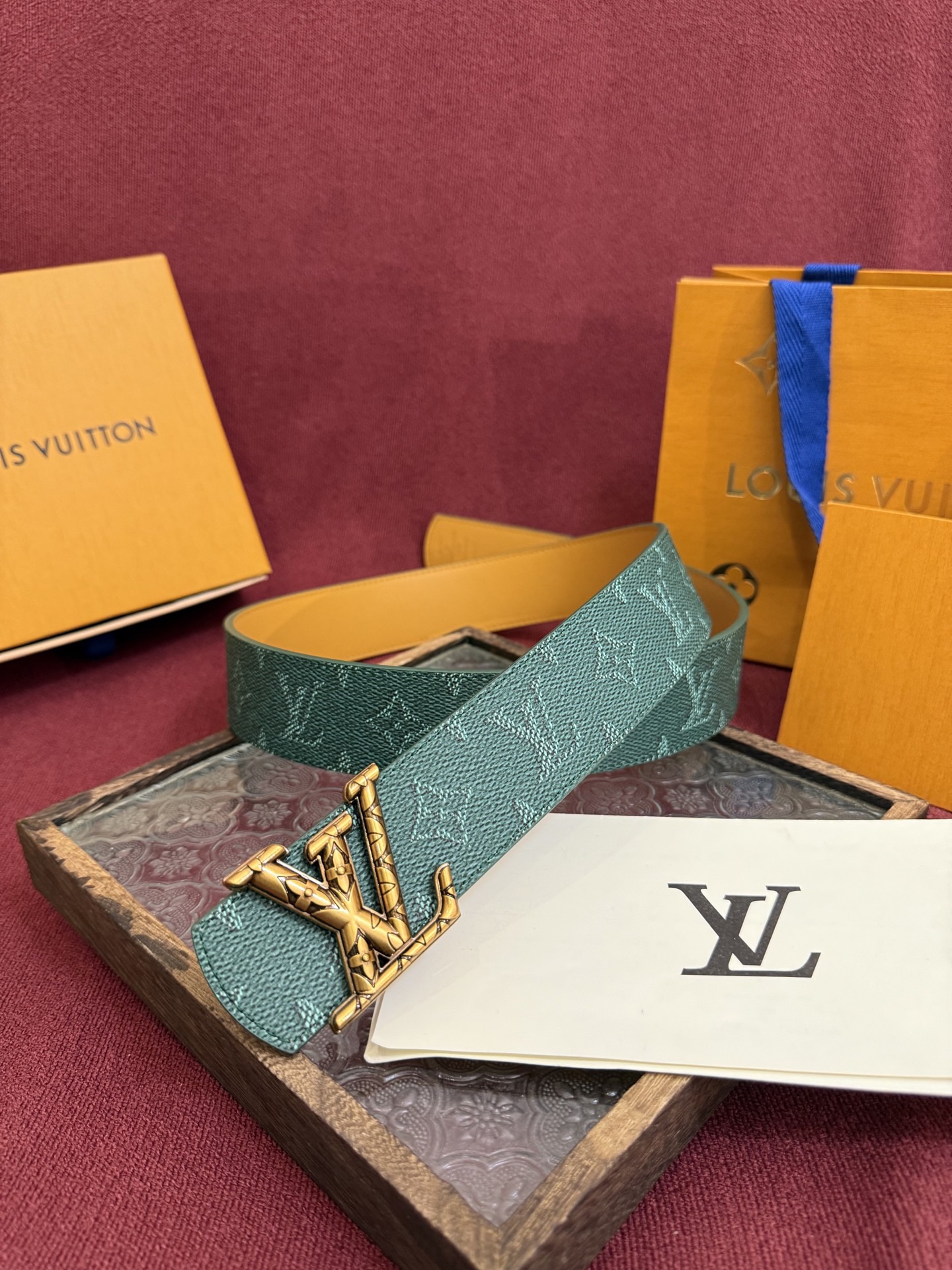 Louis Vuitton 루이비통 루이 비통 디멘션 모노그램 헤리티지 40 리버서블 벨트 2