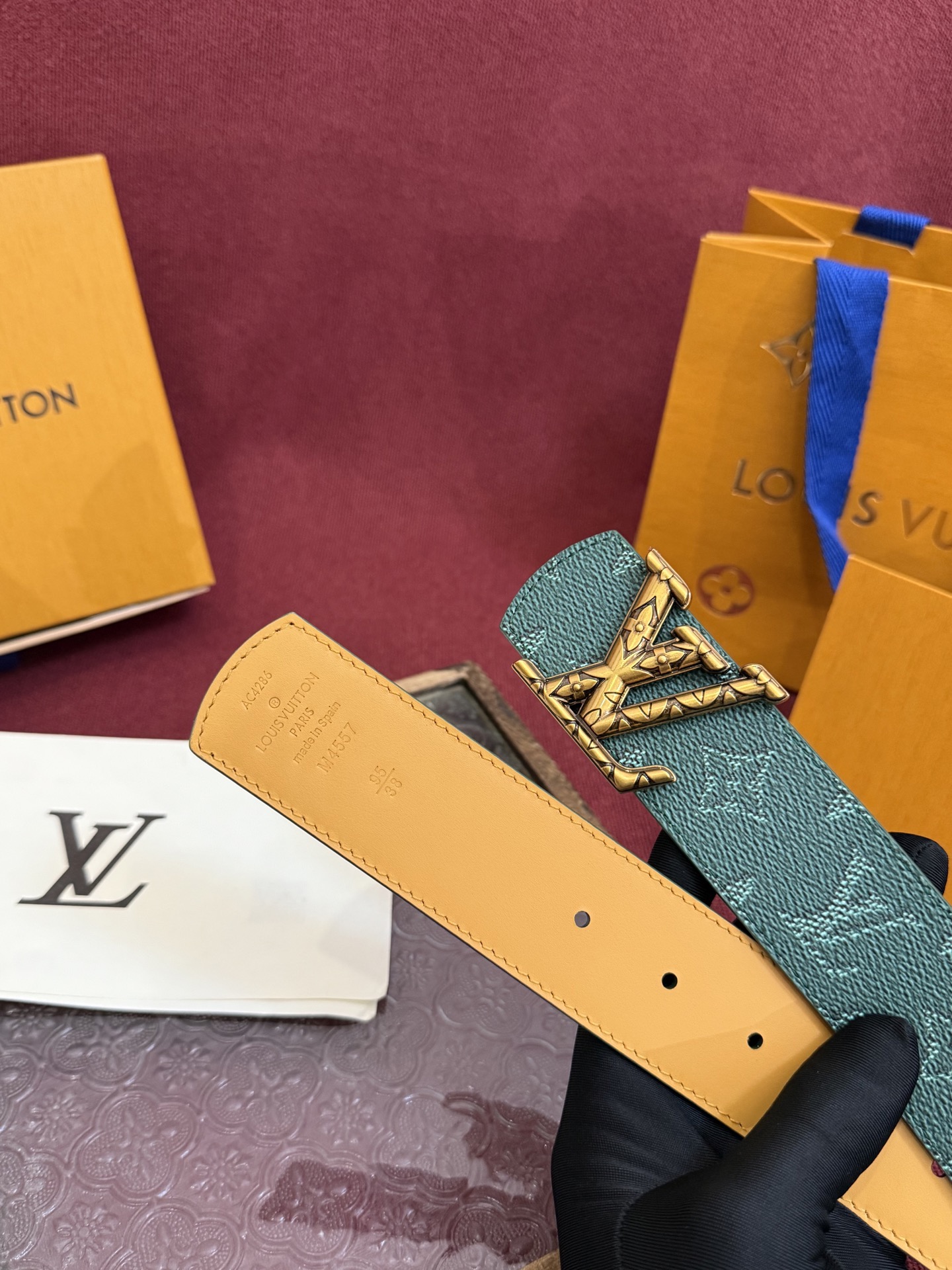 Louis Vuitton 루이비통 루이 비통 디멘션 모노그램 헤리티지 40 리버서블 벨트 4