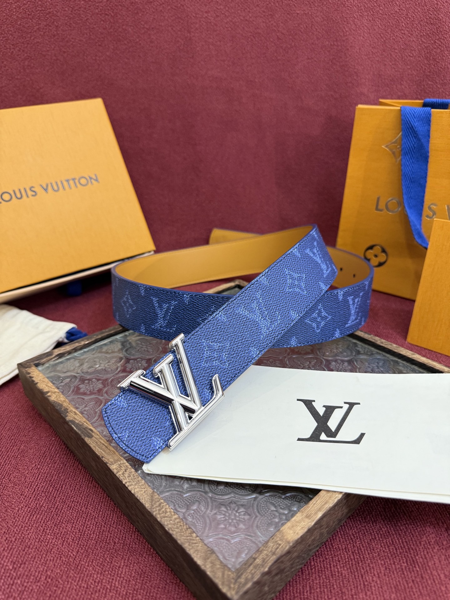 Louis Vuitton 루이비통 루이 비통 디멘션 모노그램 헤리티지 40 리버서블 벨트 2