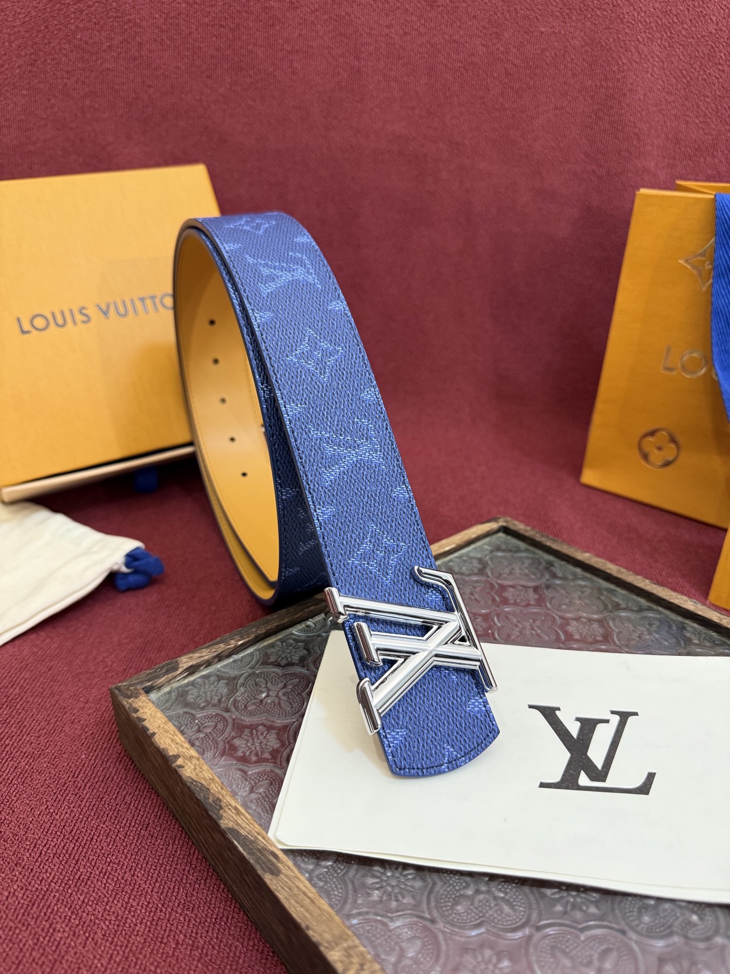 Louis Vuitton 루이비통 루이 비통 디멘션 모노그램 헤리티지 40 리버서블 벨트 3