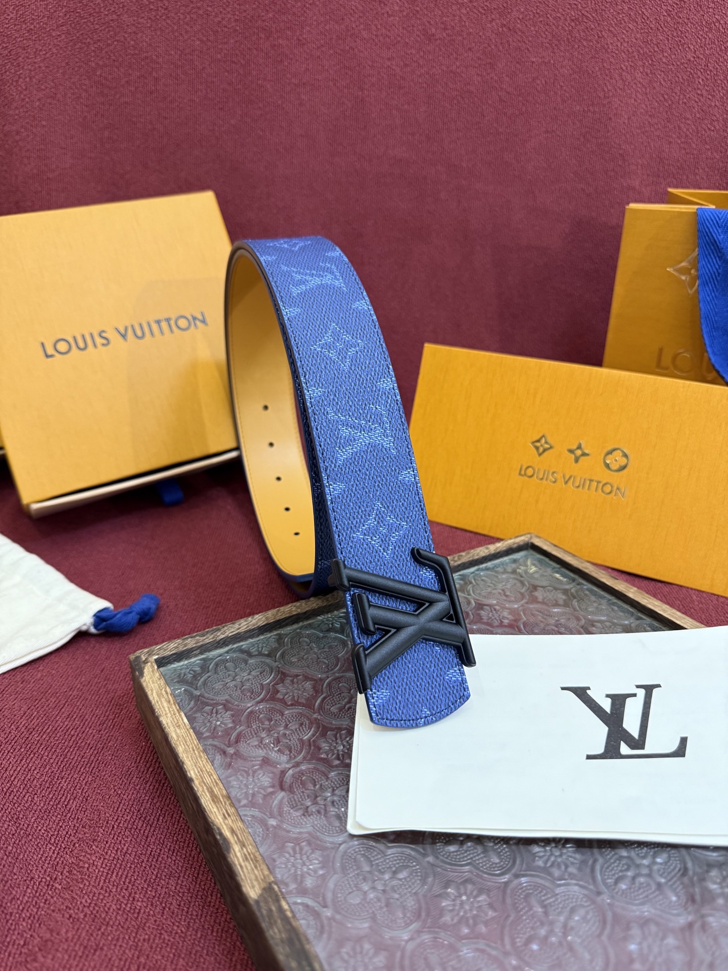 Louis Vuitton 루이비통 루이 비통 디멘션 모노그램 헤리티지 40 리버서블 벨트 3