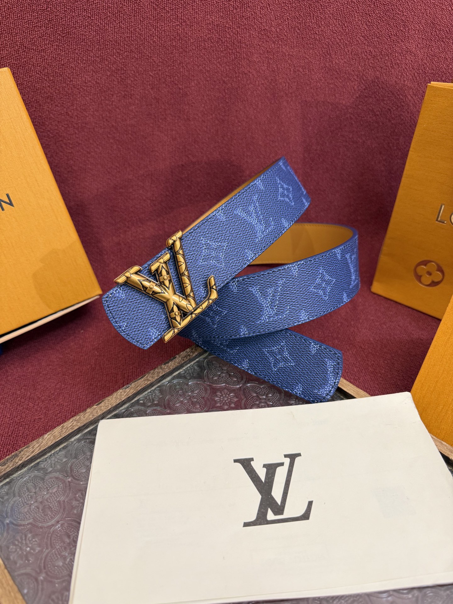 Louis Vuitton 루이비통 루이 비통 디멘션 모노그램 헤리티지 40 리버서블 벨트 1