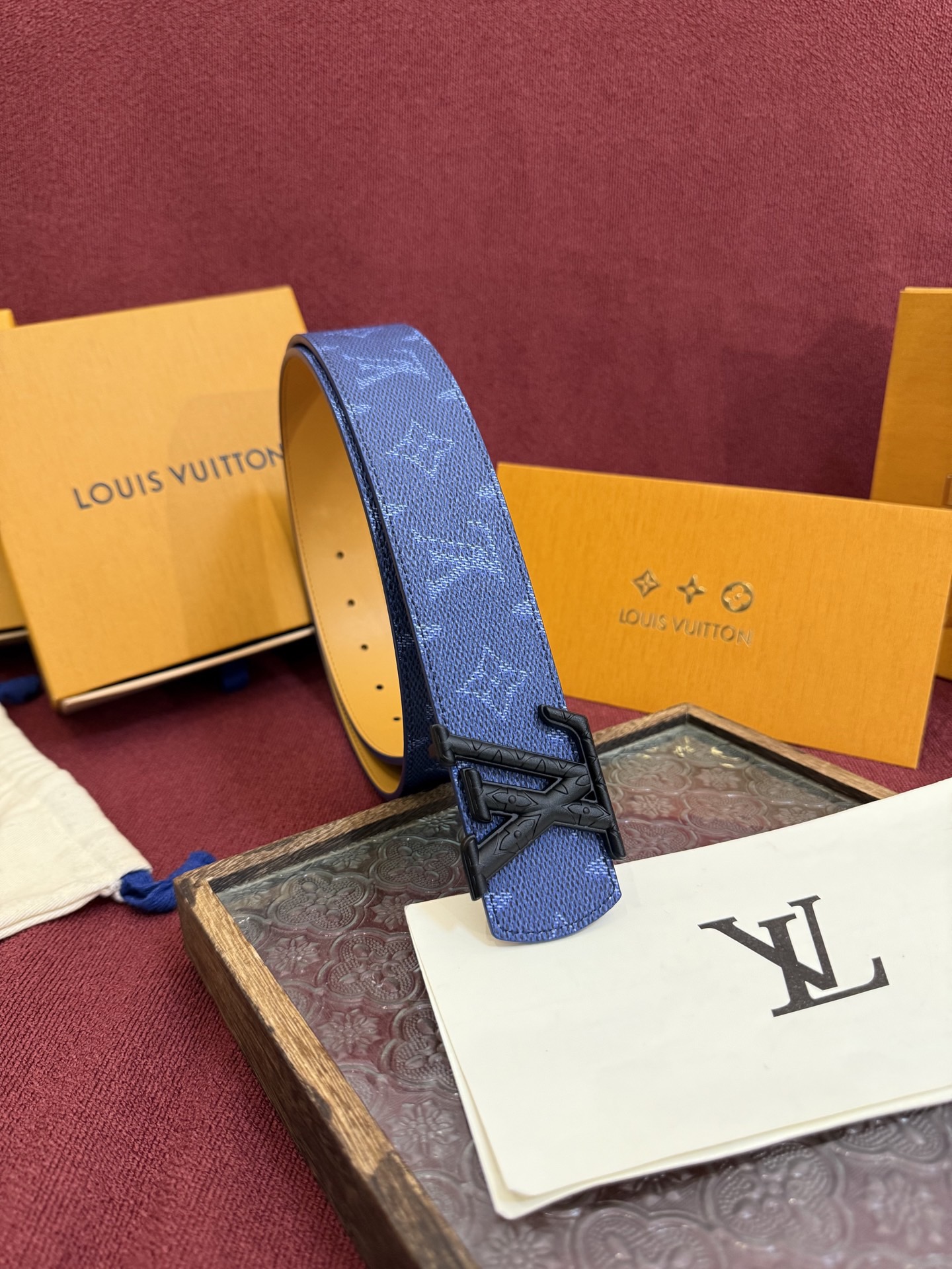Louis Vuitton 루이비통 루이 비통 디멘션 모노그램 헤리티지 40 리버서블 벨트 3
