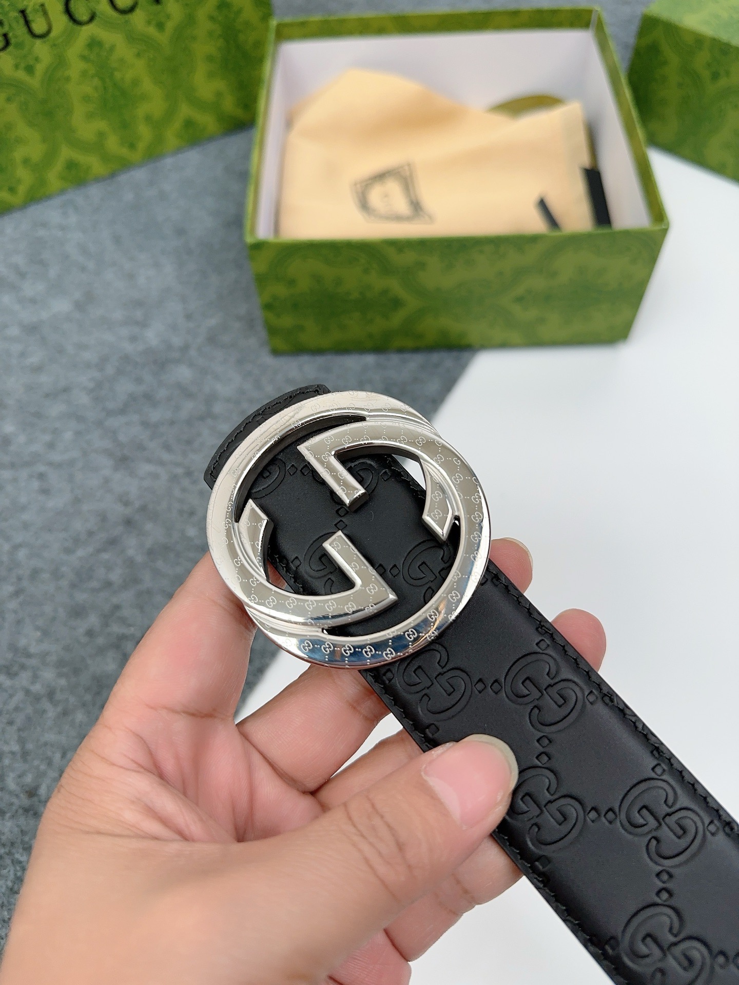 Gucci 구찌 GG 엠보 소가죽 남성 벨트 5