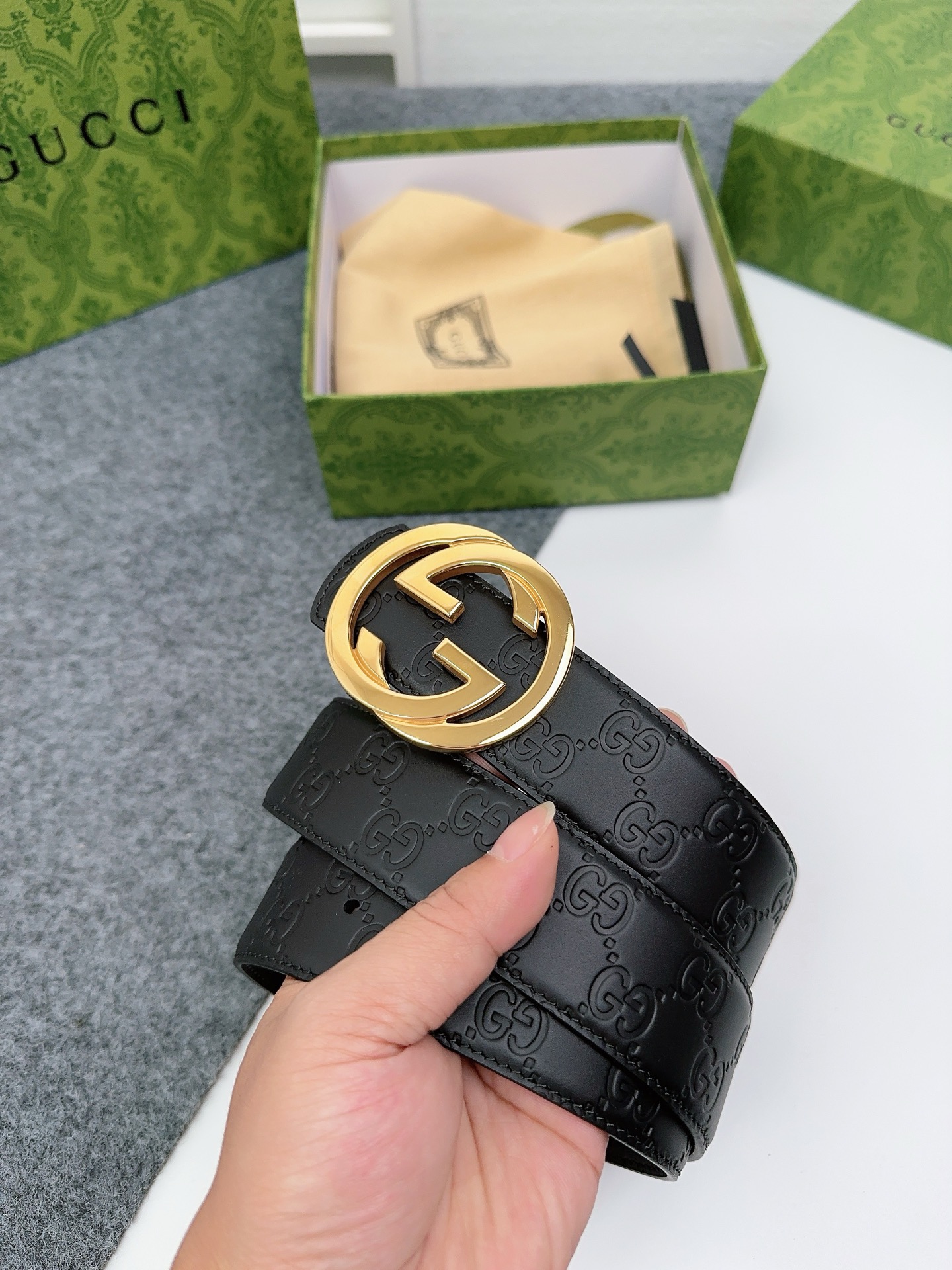 Gucci 구찌 GG 엠보 소가죽 남성 벨트 1