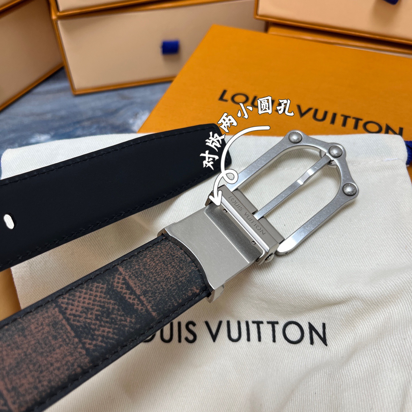 Louis Vuitton 루이비통 루이 비통 남성 M4430 가죽 벨트 5