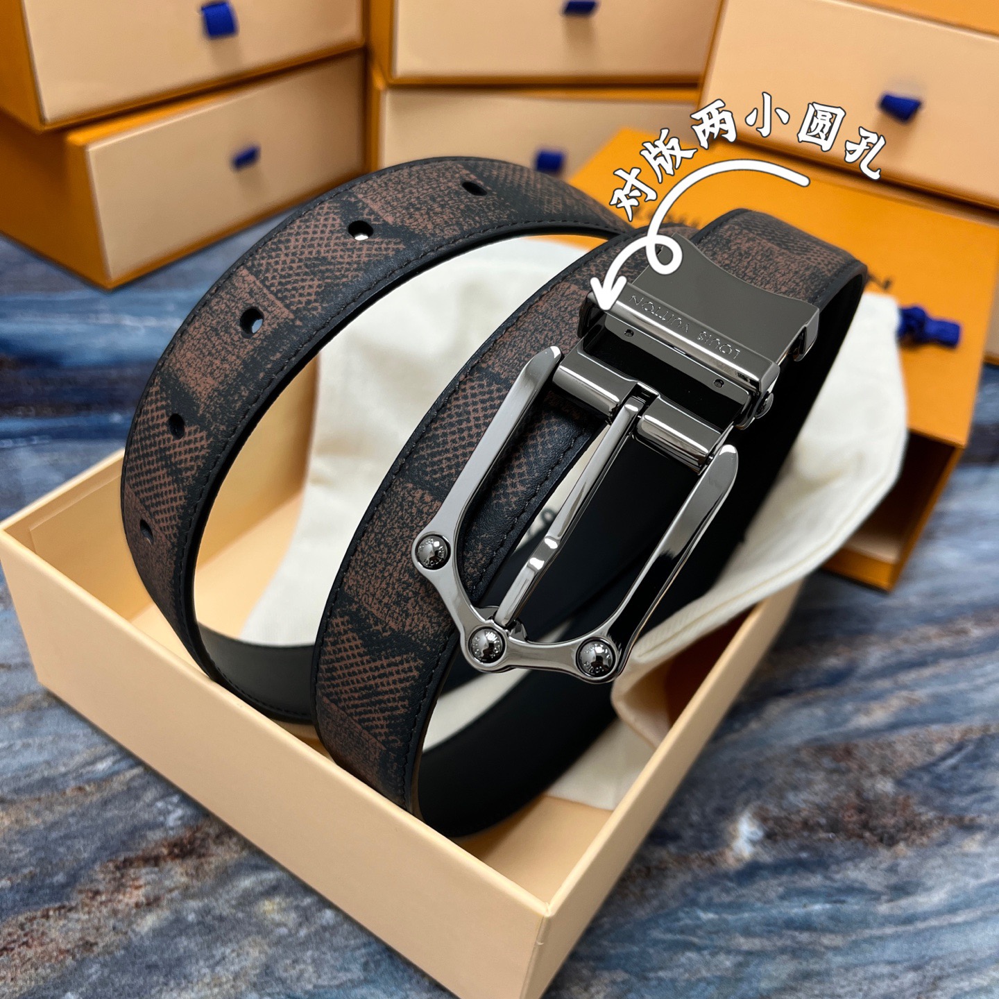 Louis Vuitton 루이비통 루이 비통 남성 M4430 가죽 벨트 7