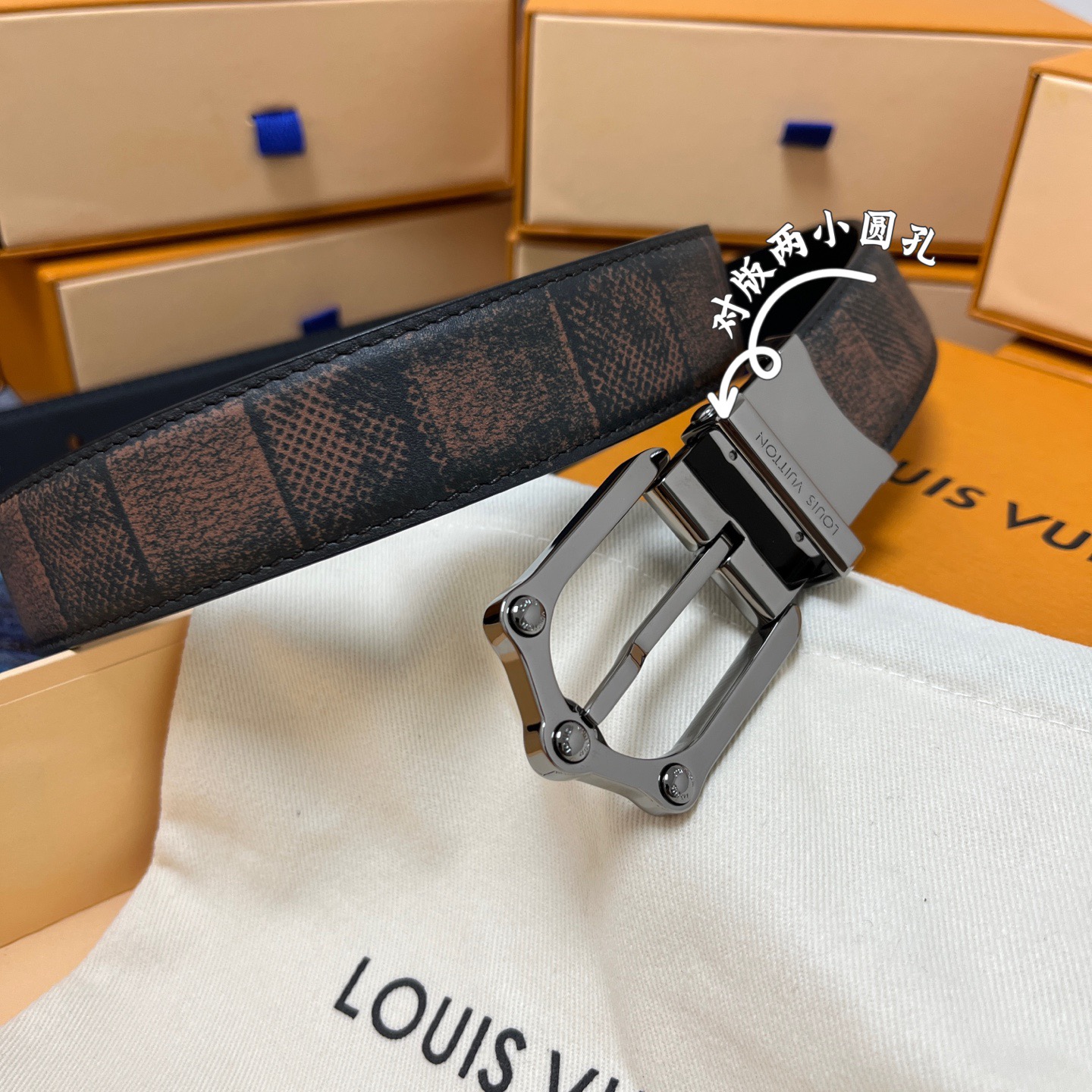 Louis Vuitton 루이비통 루이 비통 남성 M4430 가죽 벨트 8