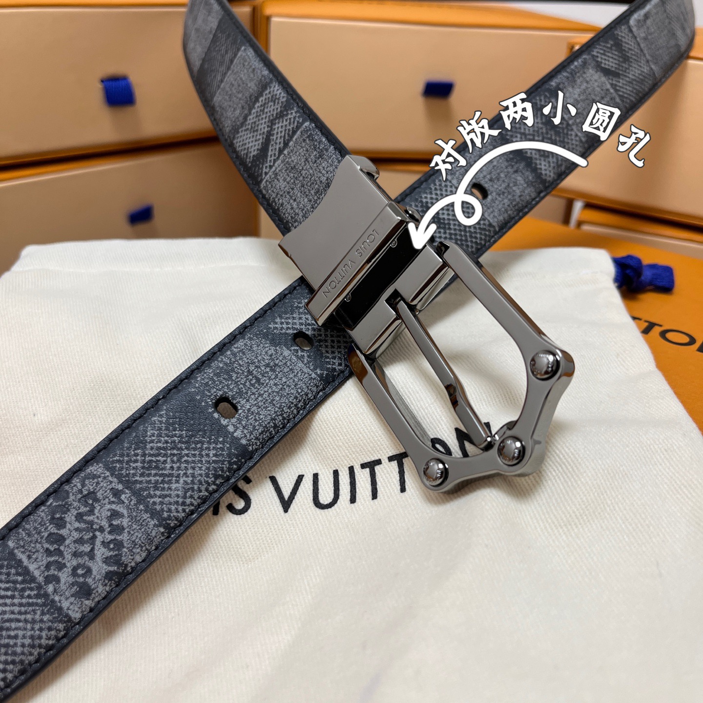 Louis Vuitton 루이비통 루이 비통 남성 M4430 가죽 벨트 7