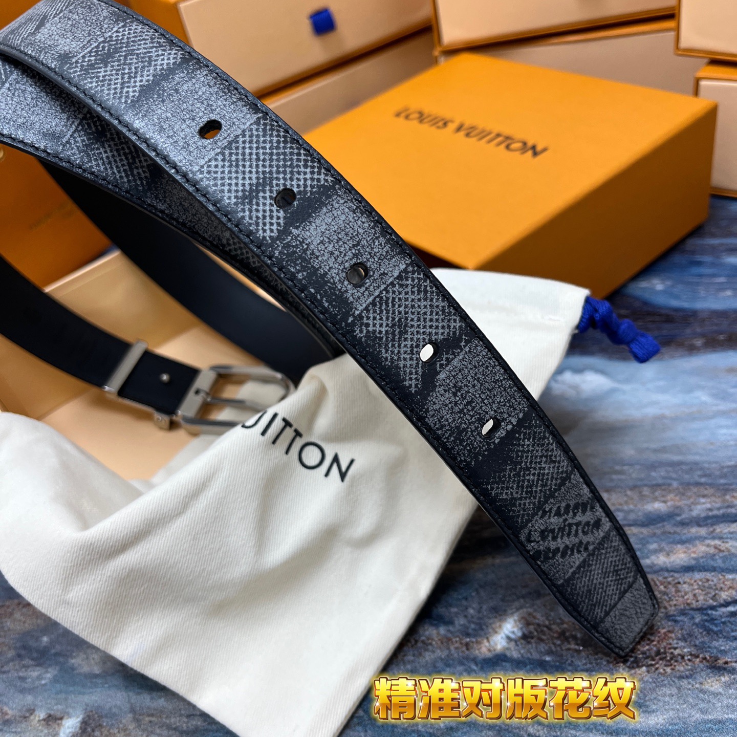 Louis Vuitton 루이비통 루이 비통 남성 M4430 가죽 벨트 4