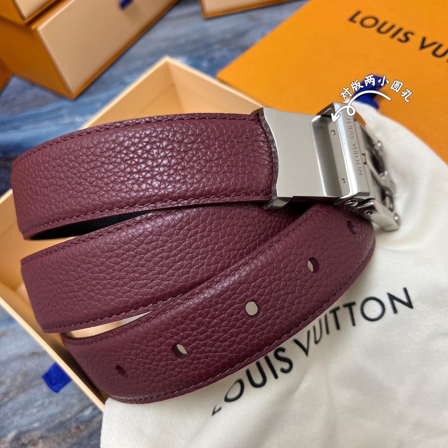 Louis Vuitton 루이비통 루이 비통 남성 M4430 가죽 벨트 3