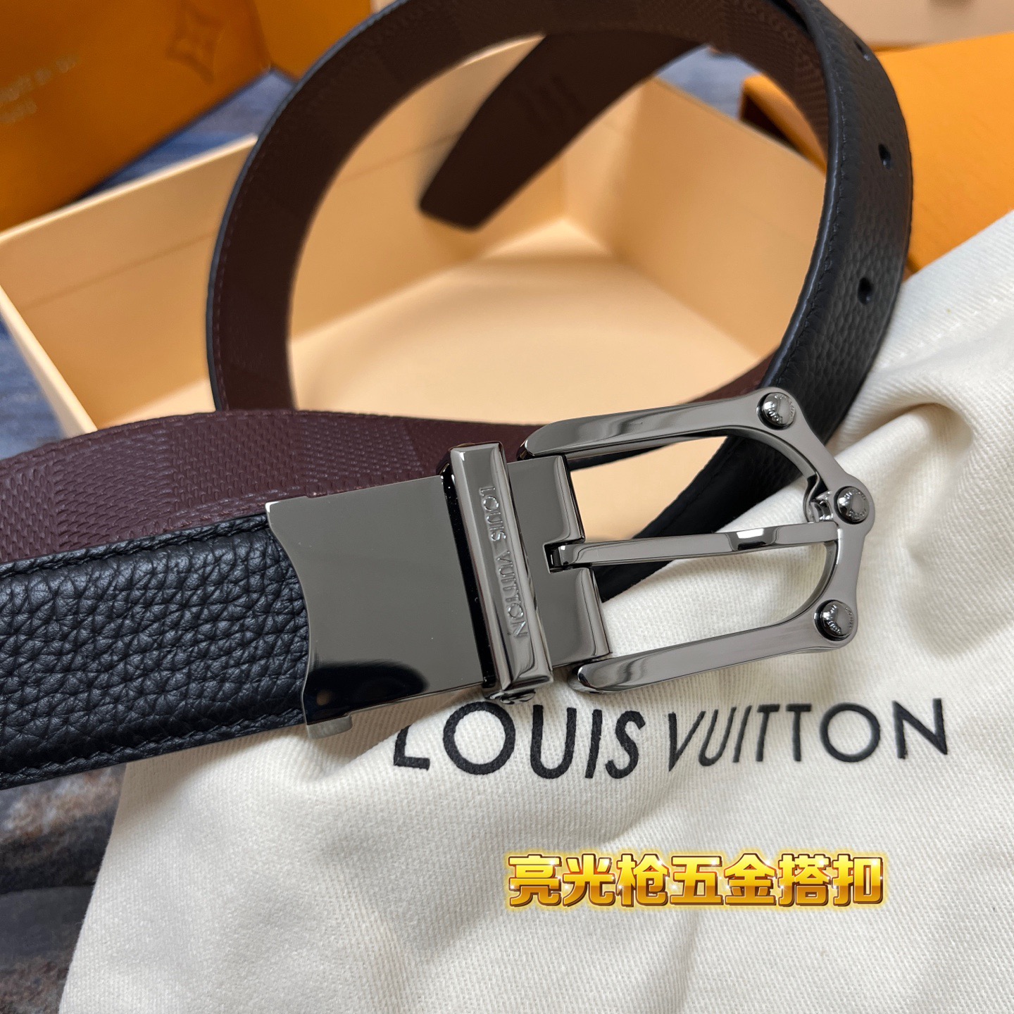 Louis Vuitton 루이비통 루이 비통 남성 M4430 가죽 벨트 4