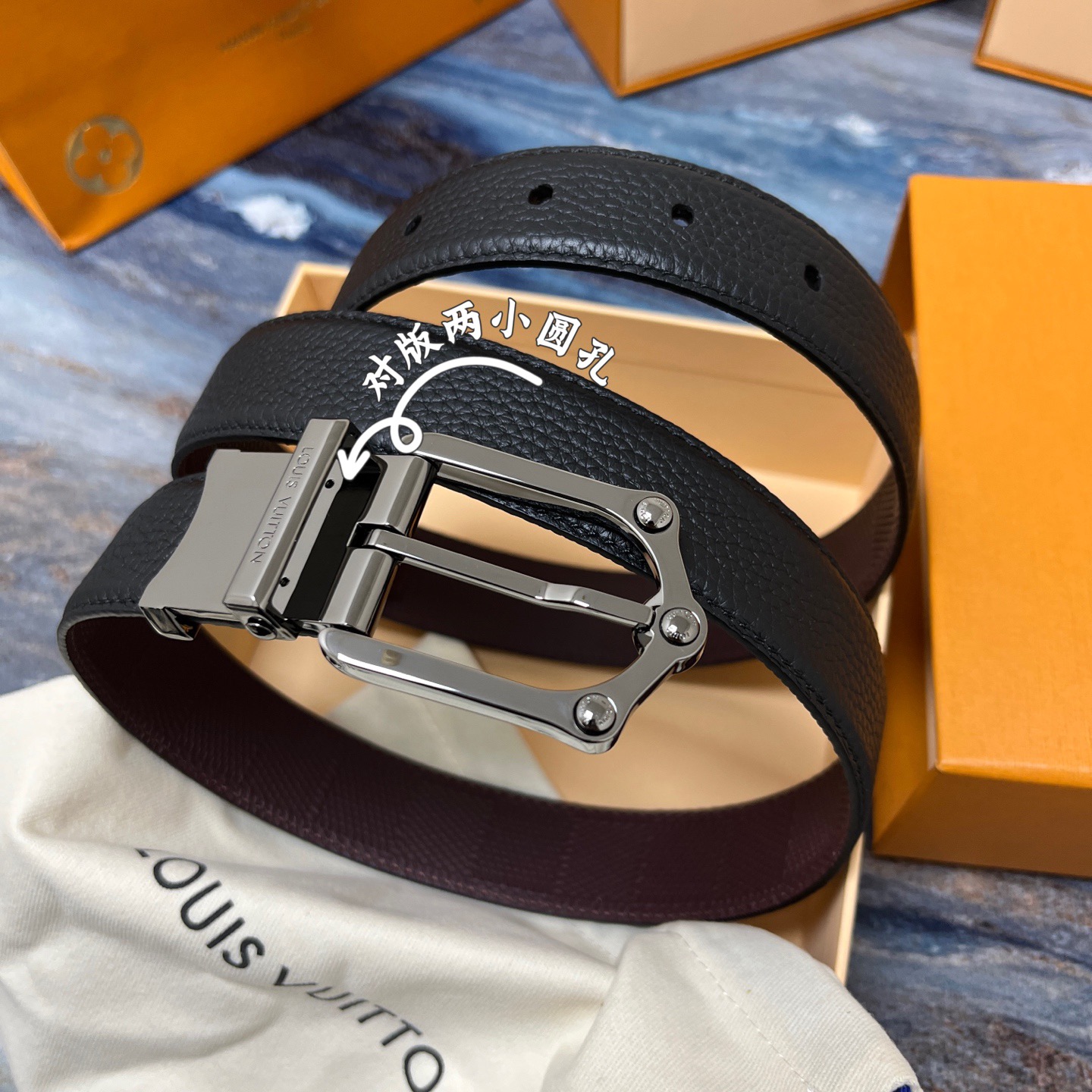 Louis Vuitton 루이비통 루이 비통 남성 M4430 가죽 벨트 7