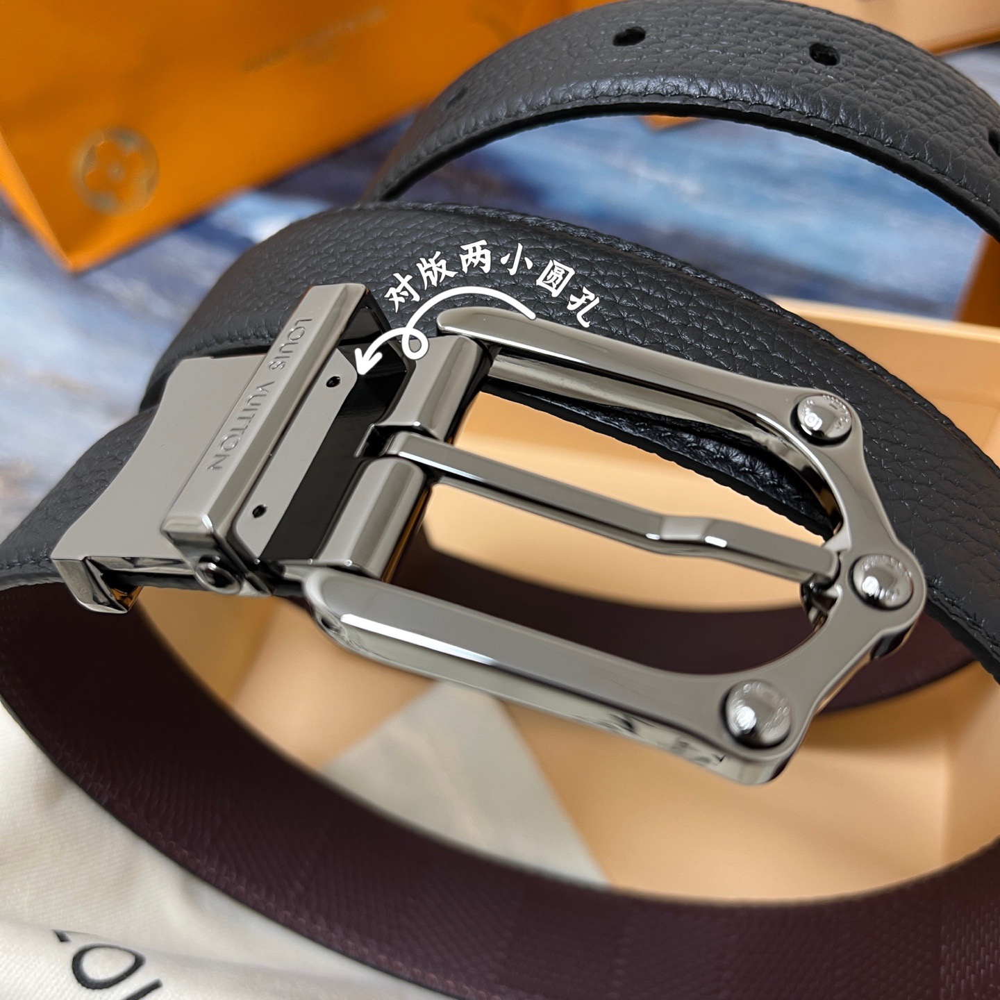 Louis Vuitton 루이비통 루이 비통 남성 M4430 가죽 벨트 8