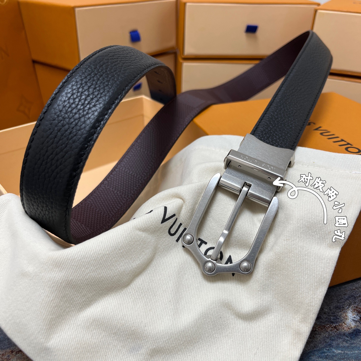 Louis Vuitton 루이비통 루이 비통 남성 M4430 가죽 벨트 6