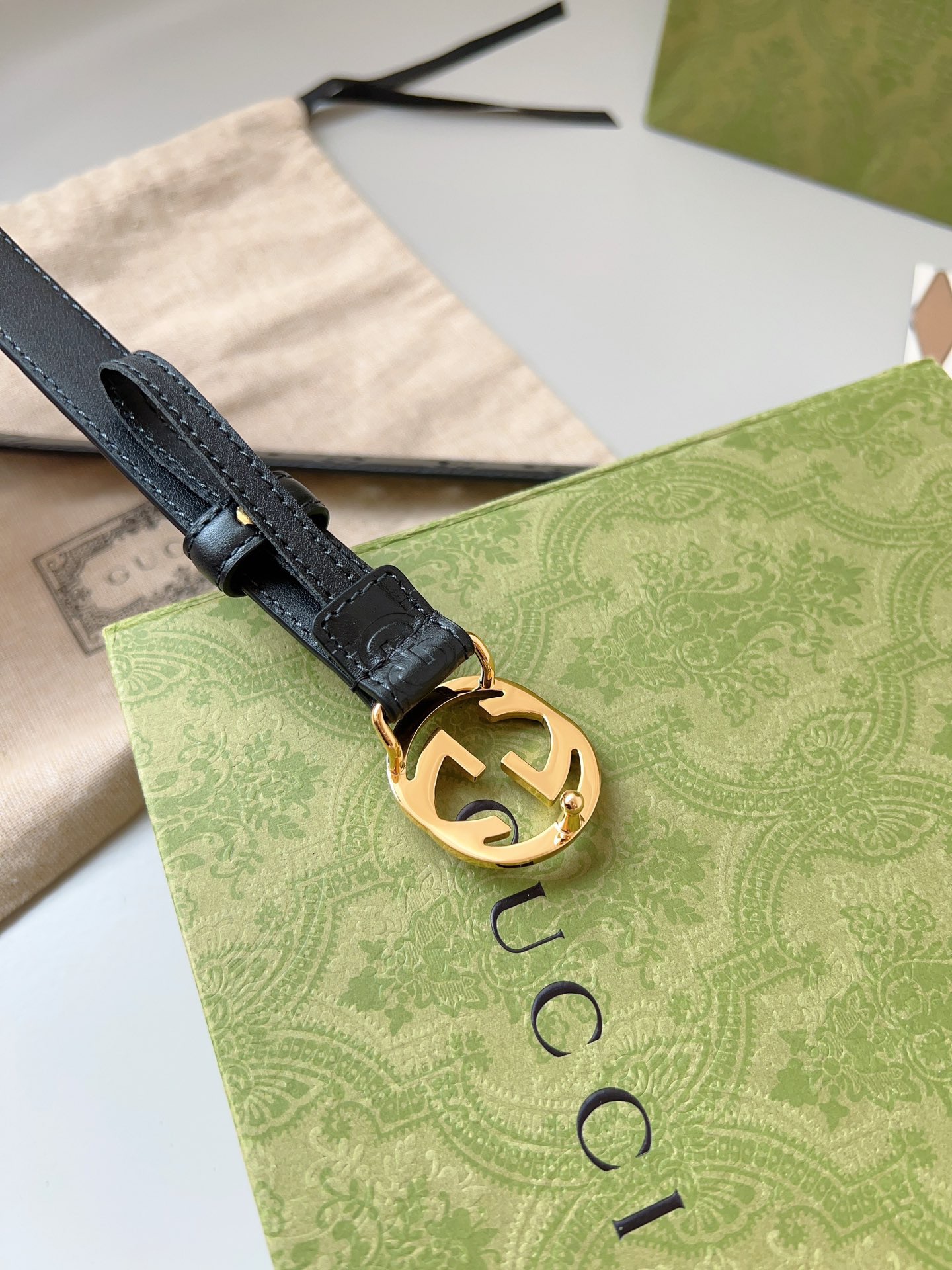 Gucci 구찌 GG 로고 엠보 가죽 벨트 3cm 8