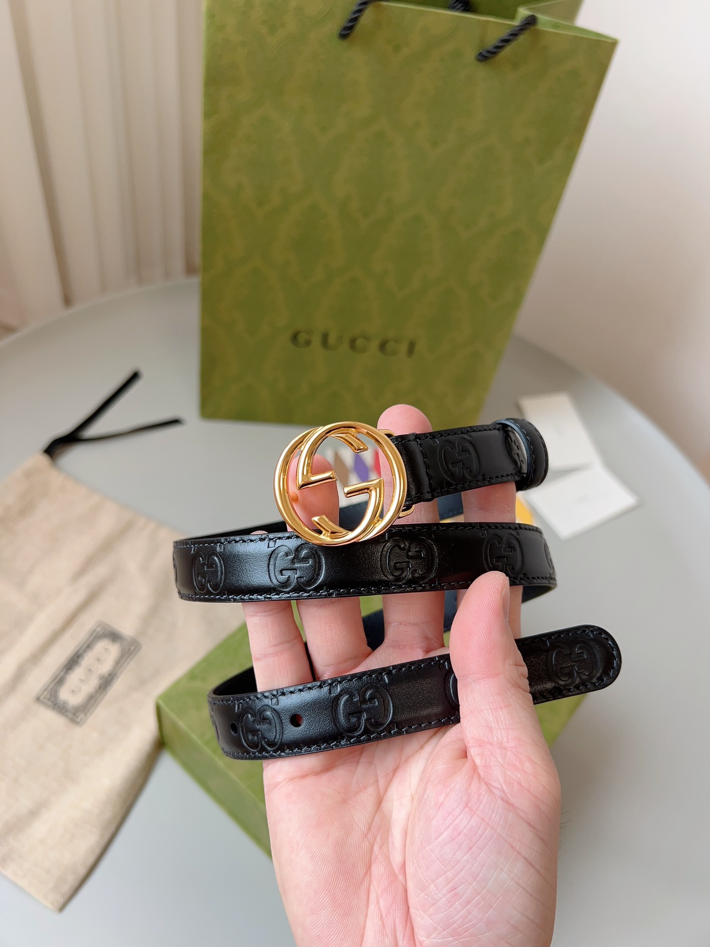 Gucci 구찌 GG 로고 엠보 가죽 벨트 3cm 9