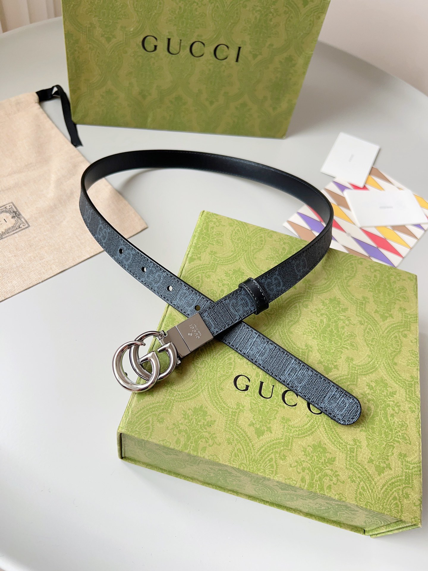 Gucci 구찌 GG 수프림 리버서블 가죽 벨트 1