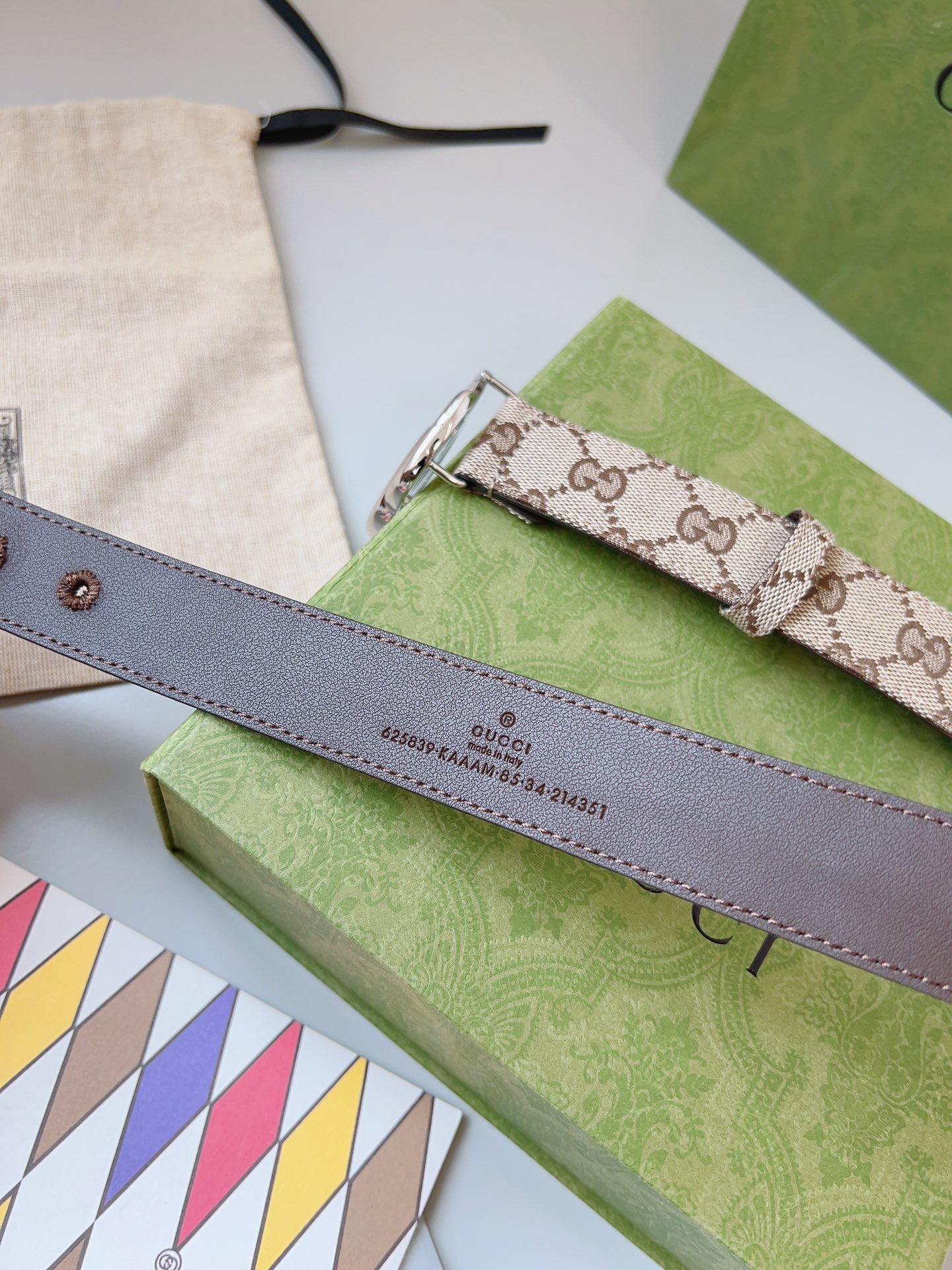 Burberry 버버리 스코틀랜드 체크 양면 캐시미어 후드 케이프 숄 4