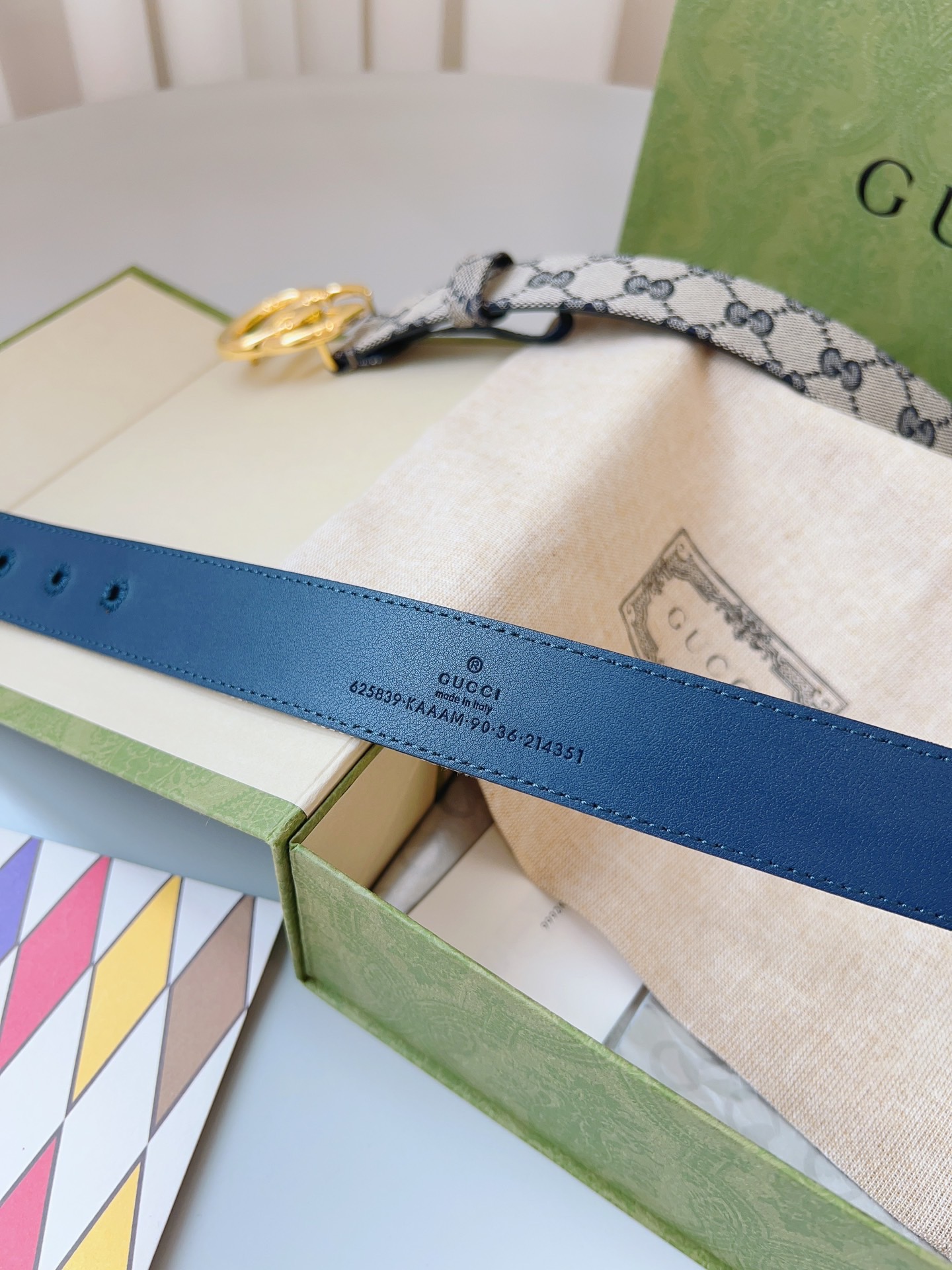 Burberry 버버리 스코틀랜드 체크 양면 캐시미어 후드 케이프 숄 5