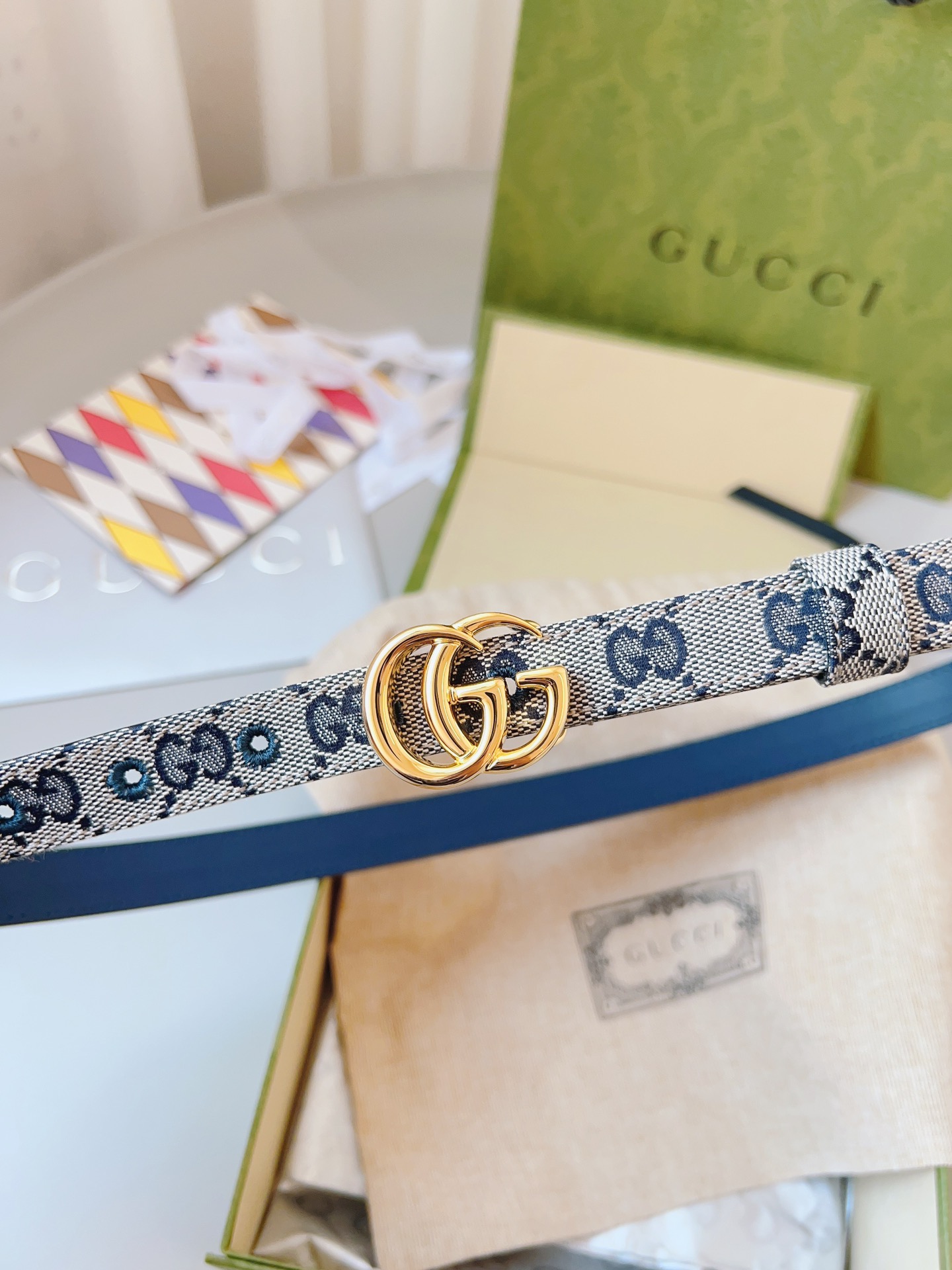 Burberry 버버리 스코틀랜드 체크 양면 캐시미어 후드 케이프 숄 2