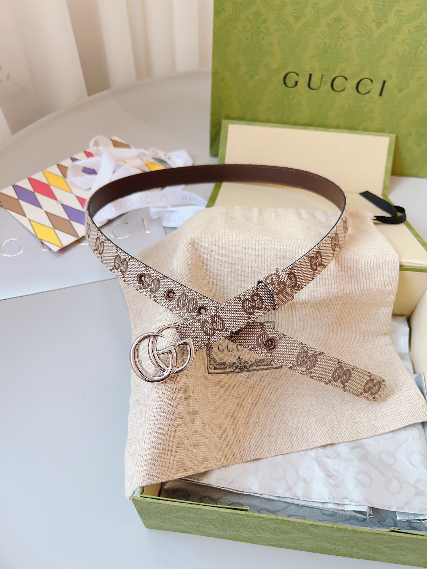 Burberry 버버리 스코틀랜드 체크 양면 캐시미어 후드 케이프 숄 15