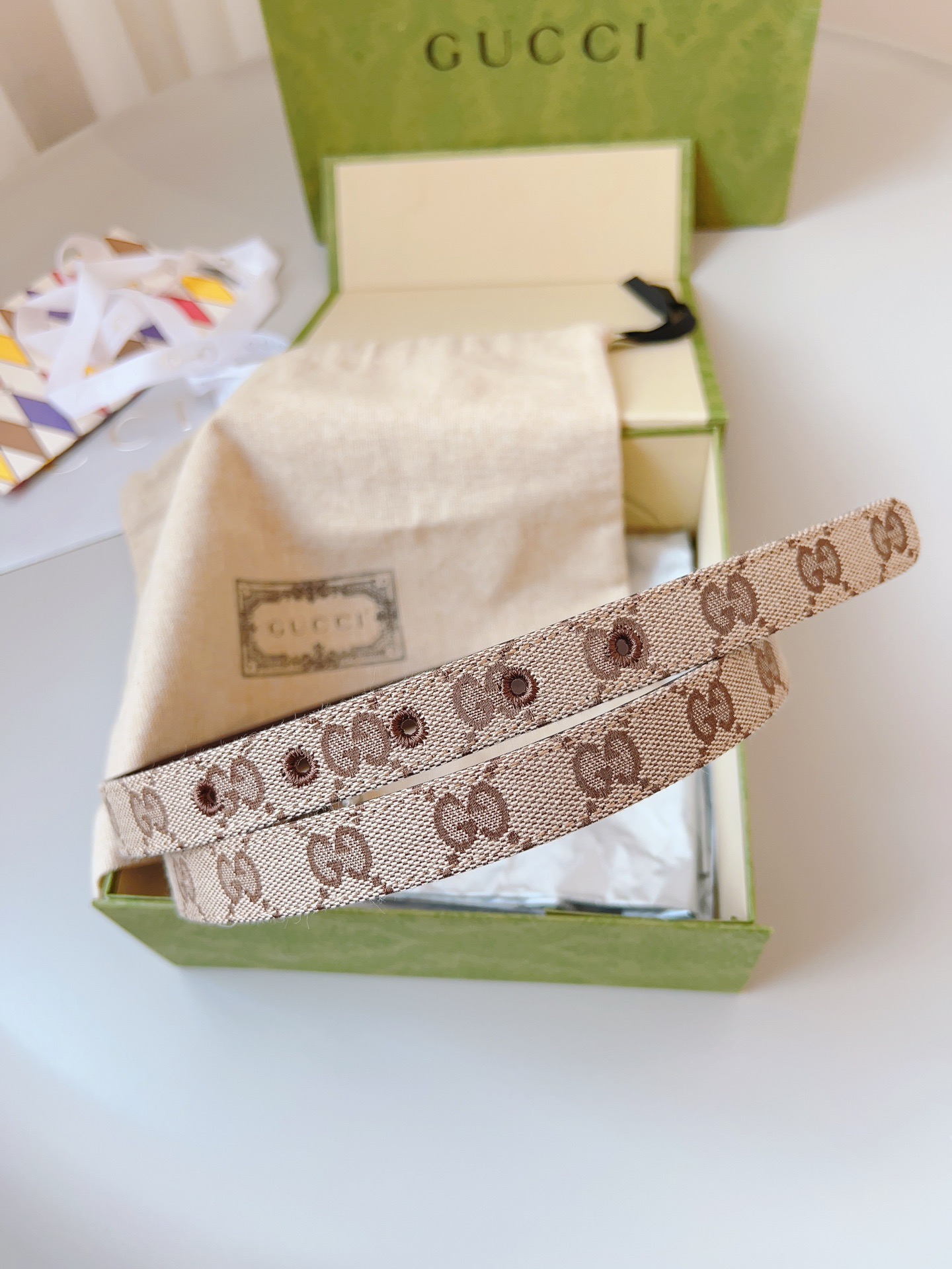 Burberry 버버리 스코틀랜드 체크 양면 캐시미어 후드 케이프 숄 16