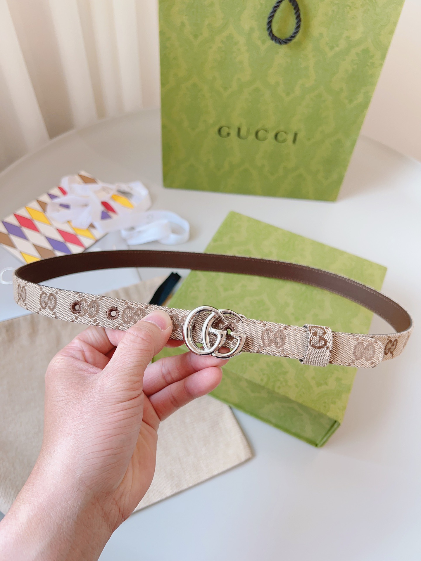 Burberry 버버리 스코틀랜드 체크 양면 캐시미어 후드 케이프 숄 18