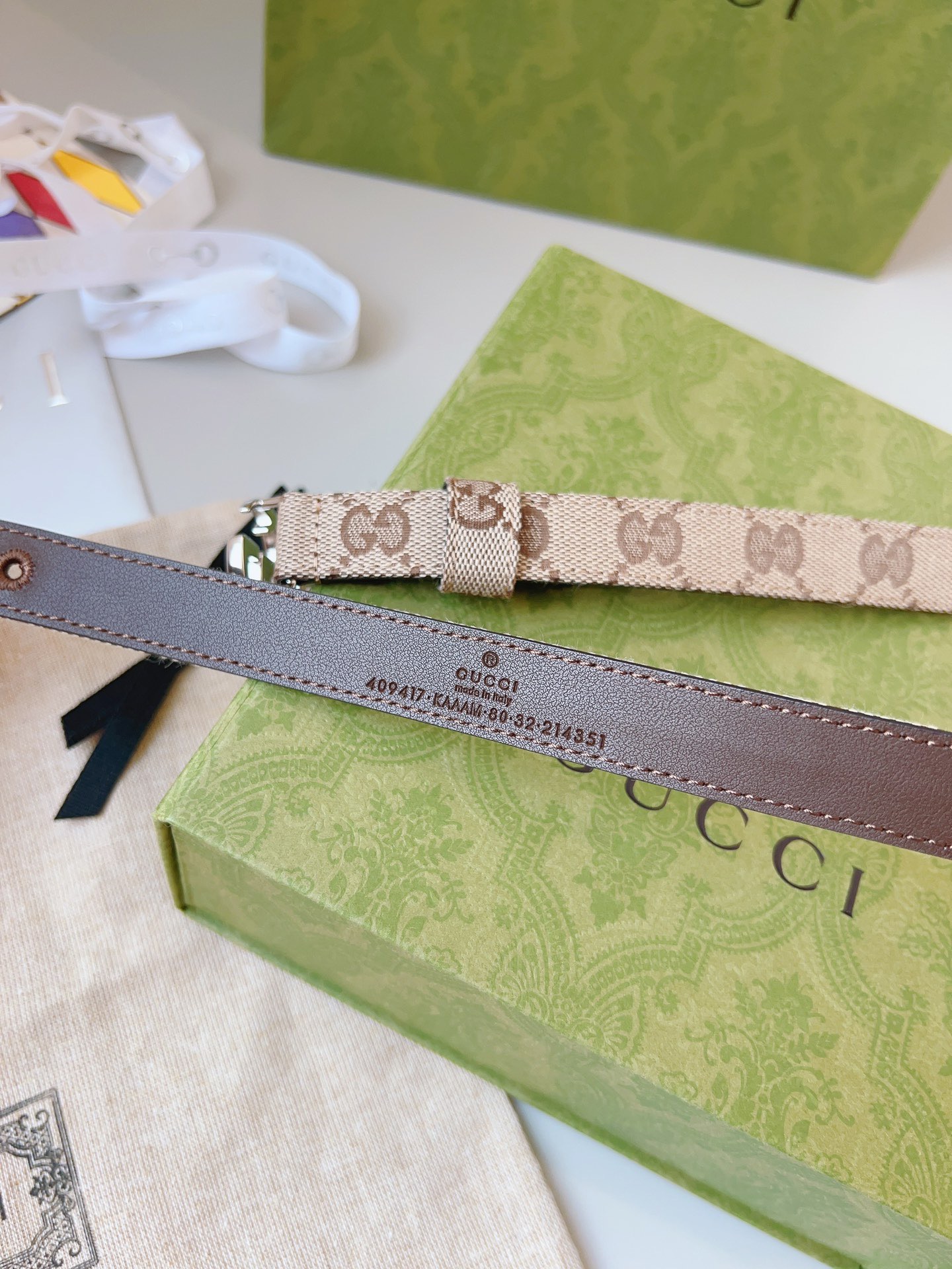 Burberry 버버리 스코틀랜드 체크 양면 캐시미어 후드 케이프 숄 21