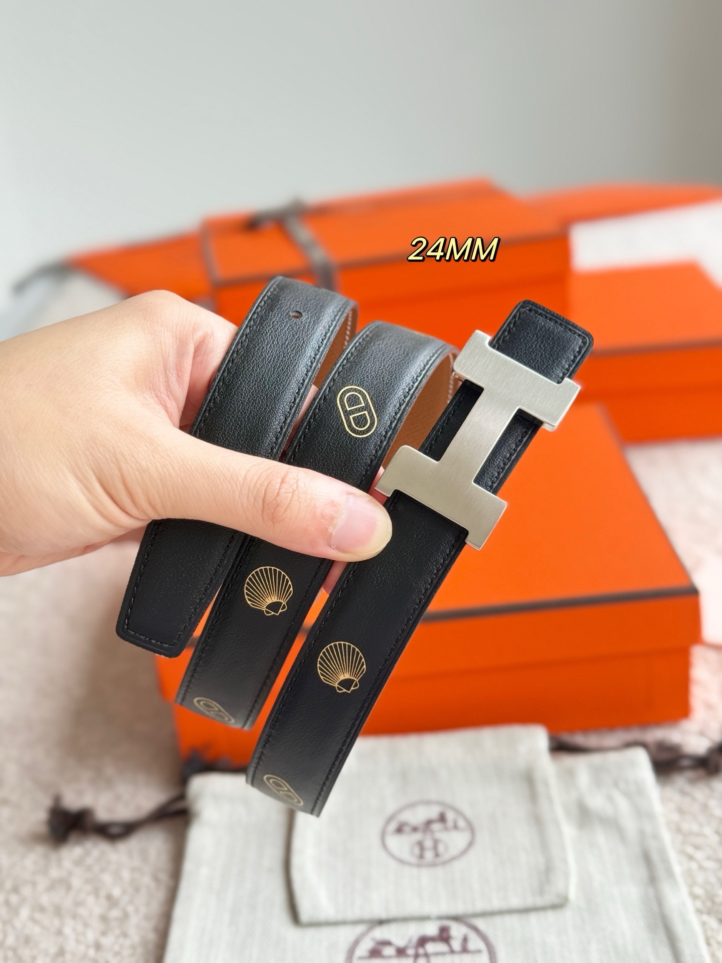 Loro Piana 로로피아나 여성 25FW 후드 다운 조끼 아우터 2