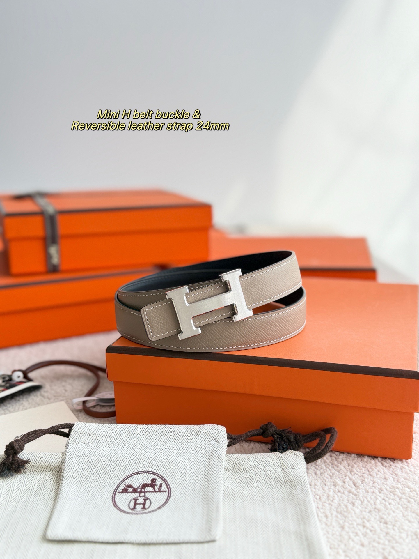 Brunello Cucinelli 브루넬로 쿠치넬리 2025 가을·겨울 여성 하이넥 허리 스트링 구스다운 점퍼 4