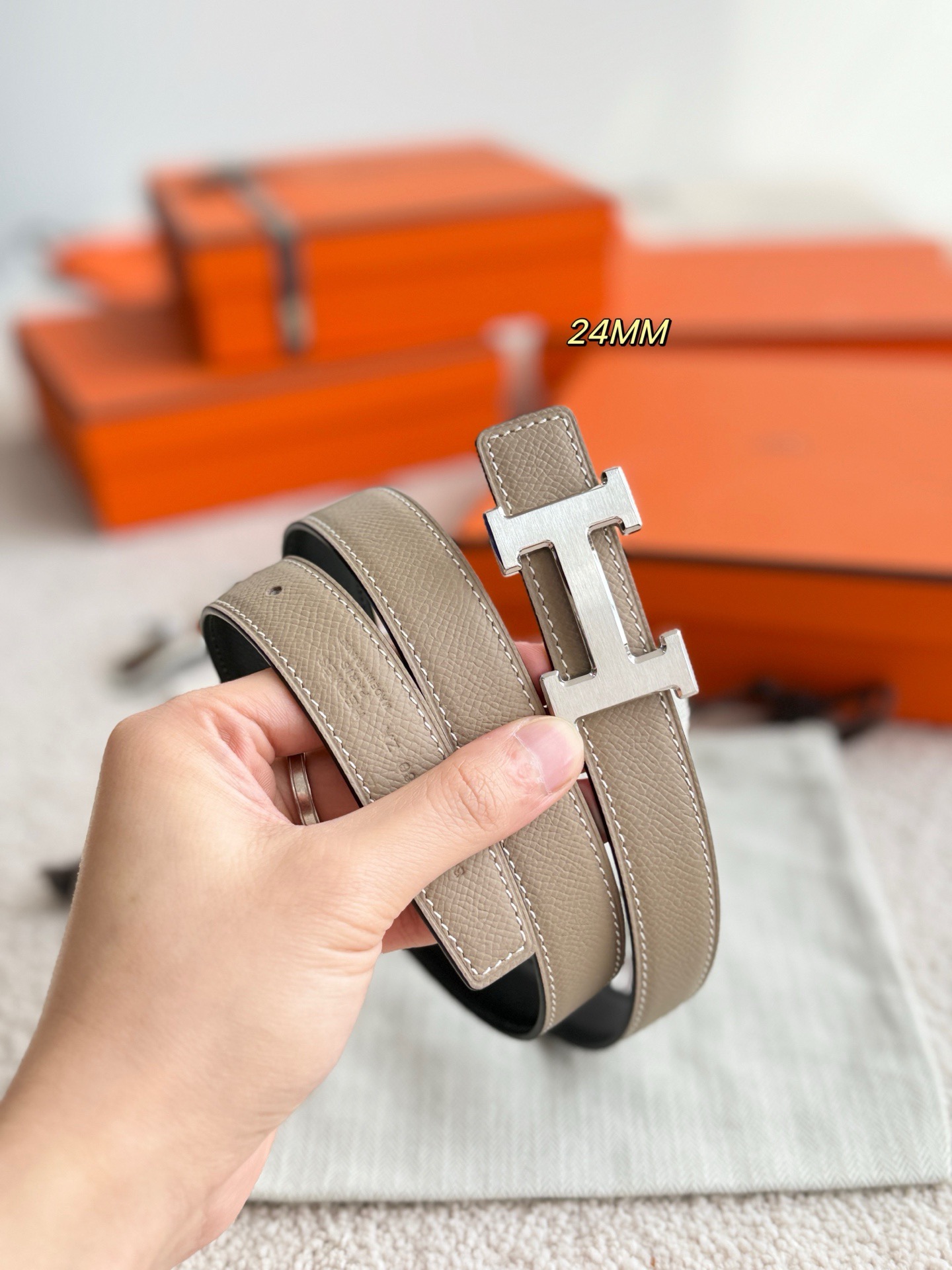 Brunello Cucinelli 브루넬로 쿠치넬리 2025 가을·겨울 여성 하이넥 허리 스트링 구스다운 점퍼 6