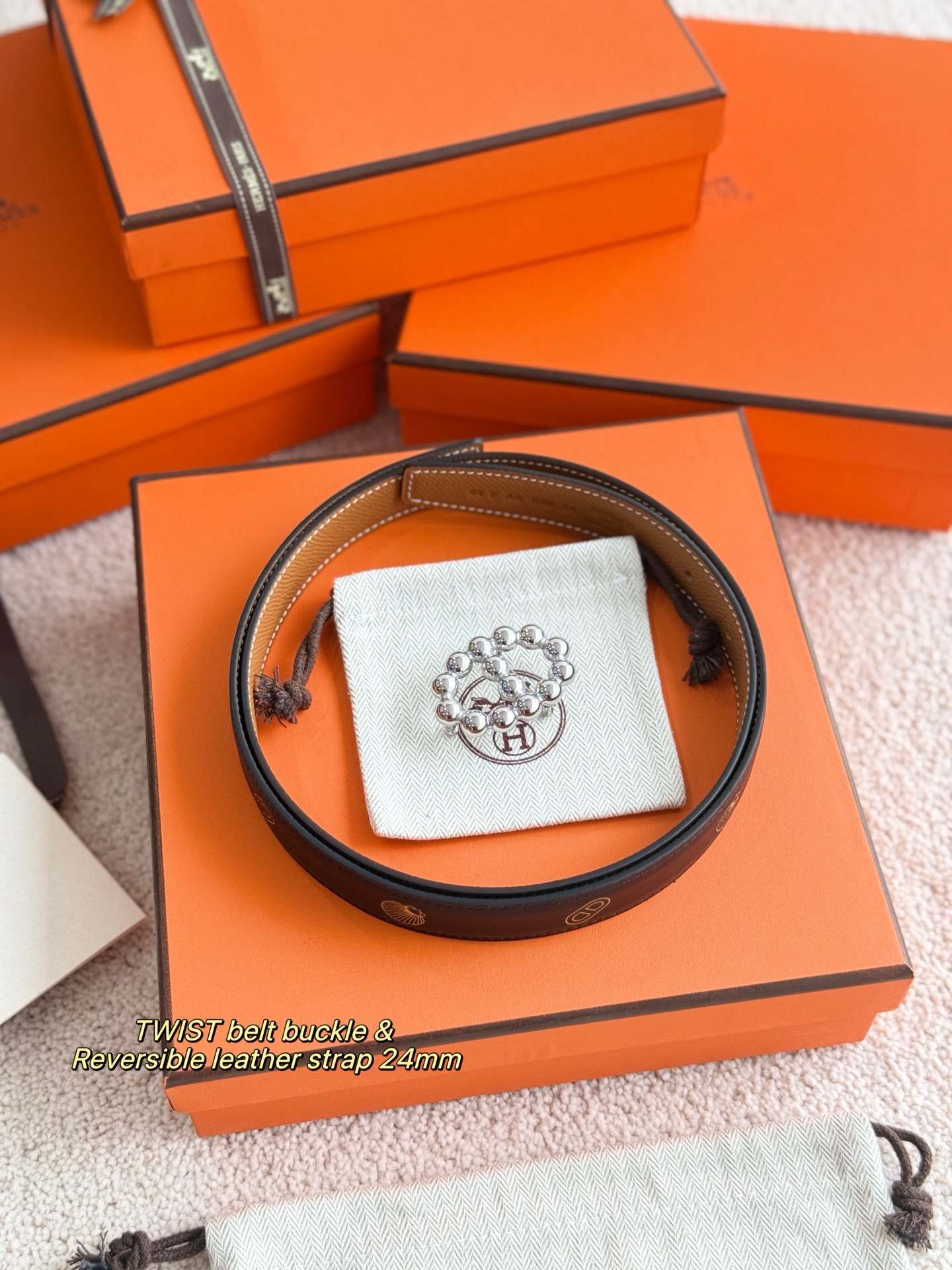 Brunello Cucinelli 브루넬로 쿠치넬리 2025 가을·겨울 여성 하이넥 허리 스트링 구스다운 점퍼 14