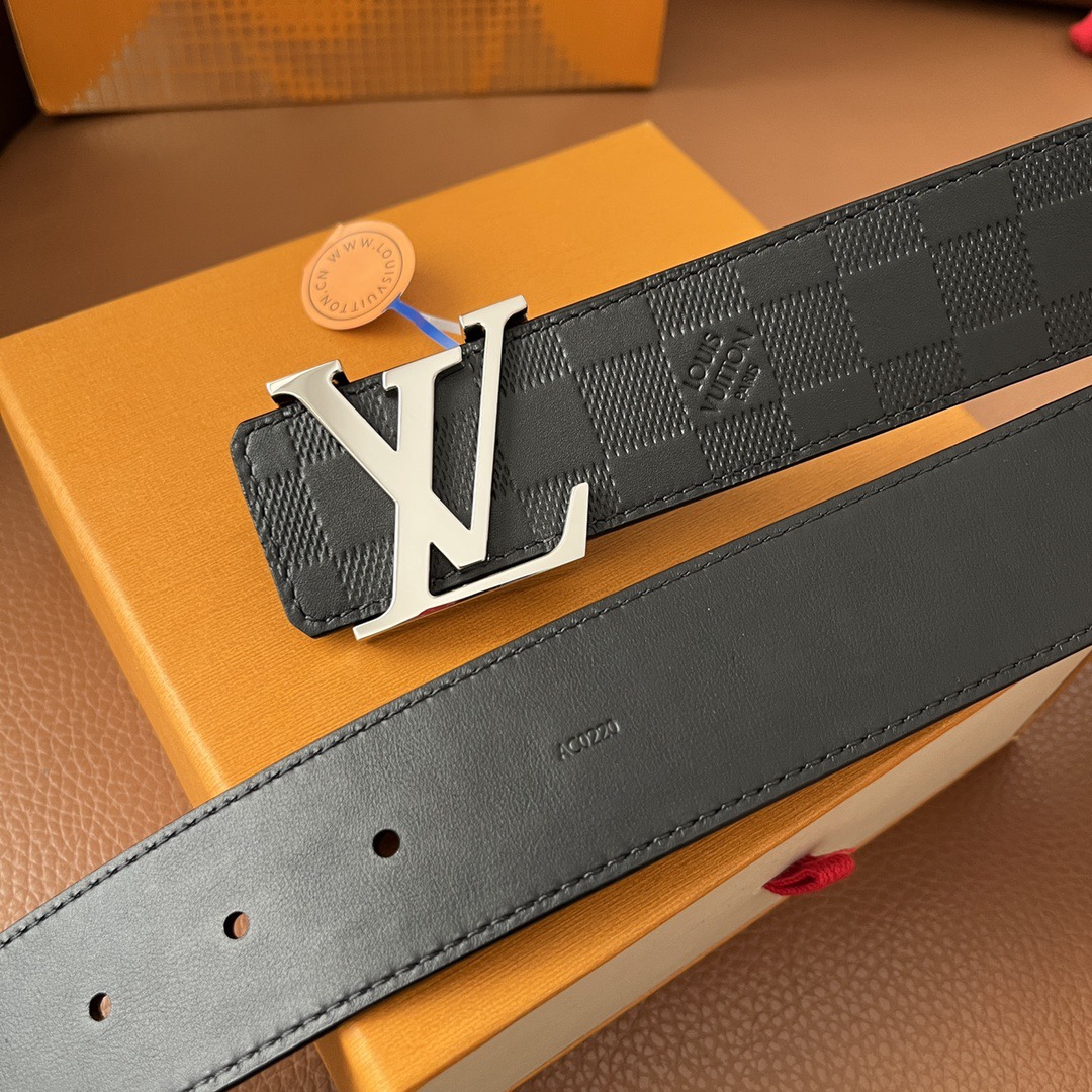 LOUIS VUITTON 루이비통 루이 비통 남성 클래식 다미에 엠보싱 벨트 5
