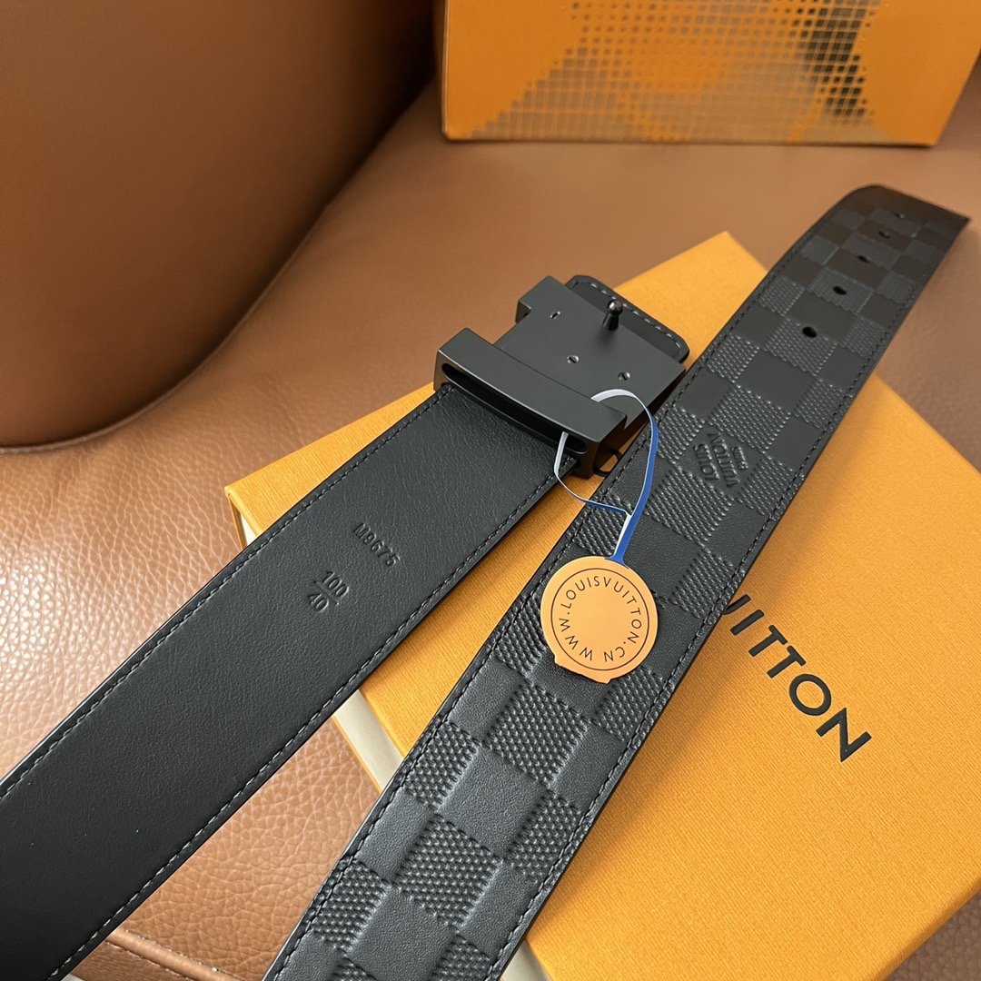 LOUIS VUITTON 루이비통 루이 비통 남성 클래식 다미에 엠보싱 벨트 4