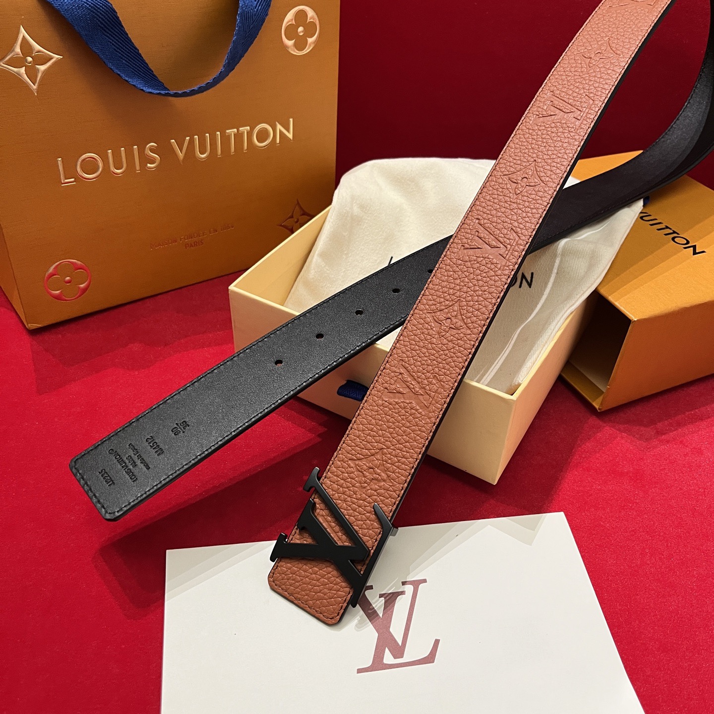 Louis Vuitton 루이비통 루이 비통 토고 패턴 소가죽 남성 벨트 1