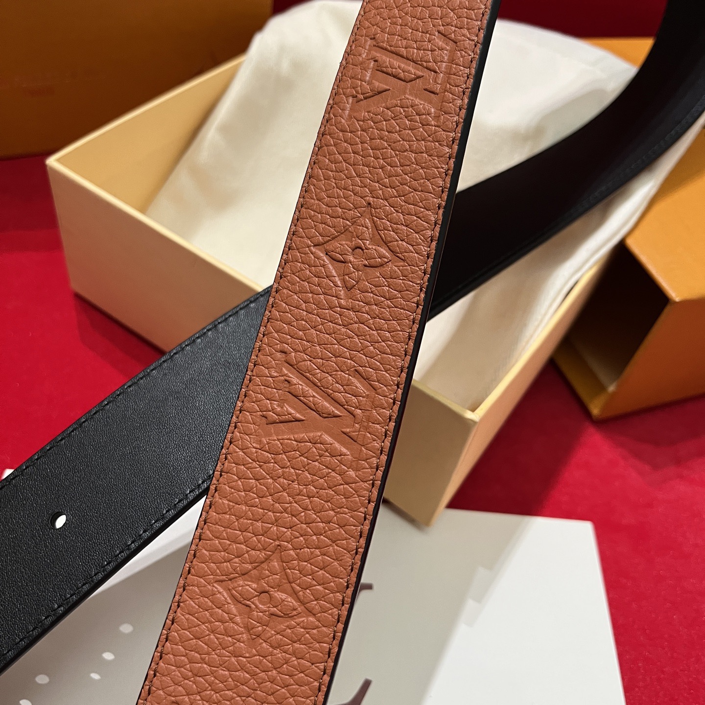 Louis Vuitton 루이비통 루이 비통 토고 패턴 소가죽 남성 벨트 3